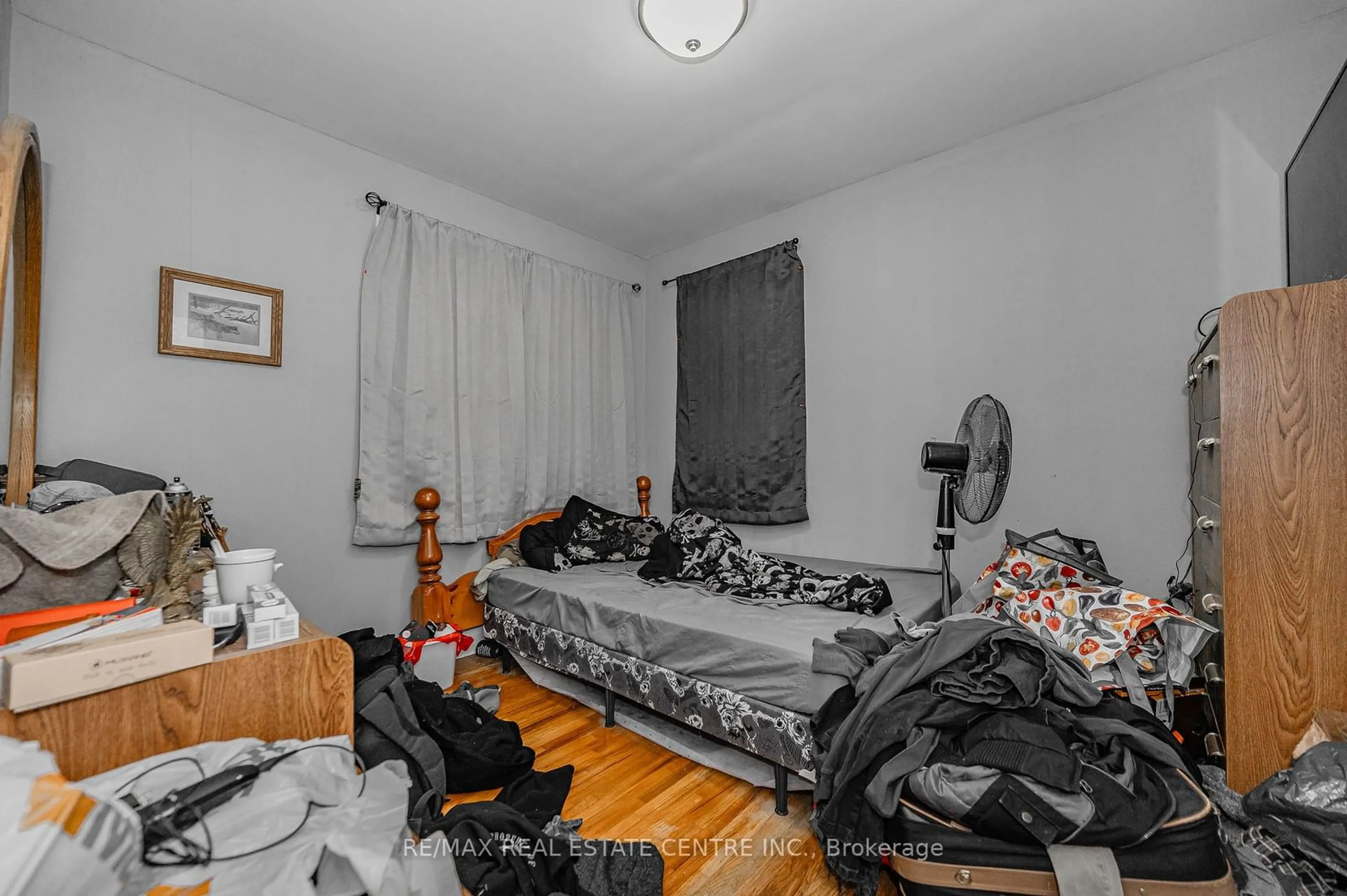 A pic of a room, unknown floor for 8 Munch Ave, Cambridge Ontario N1R 1A2