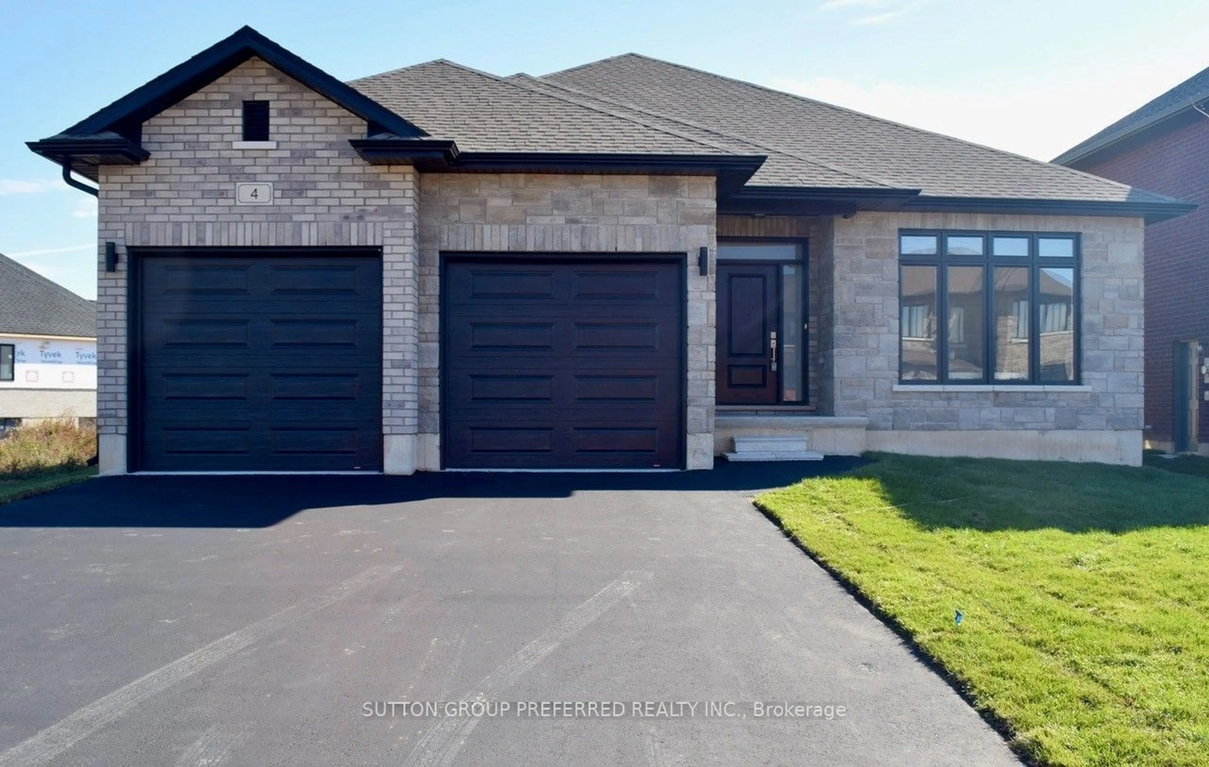 Frontside or backside of a home, the street view for 4 Bouw Pl, Dutton/Dunwich Ontario N0L 1J0