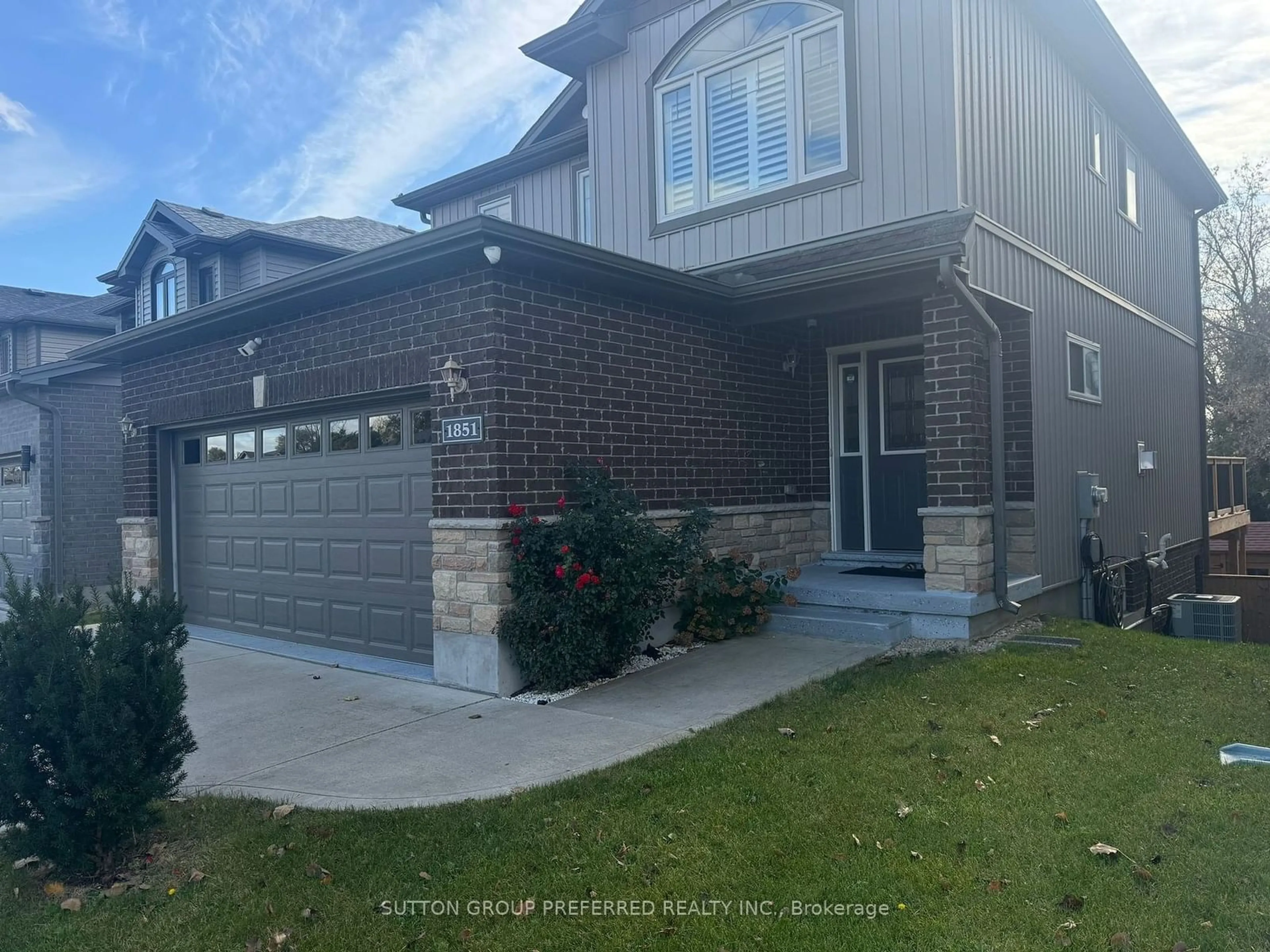 Frontside or backside of a home, the street view for 1851 Frederick Cres, London Ontario N5W 0A5