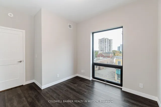 Additional property image - 15 Queen St Unit 303