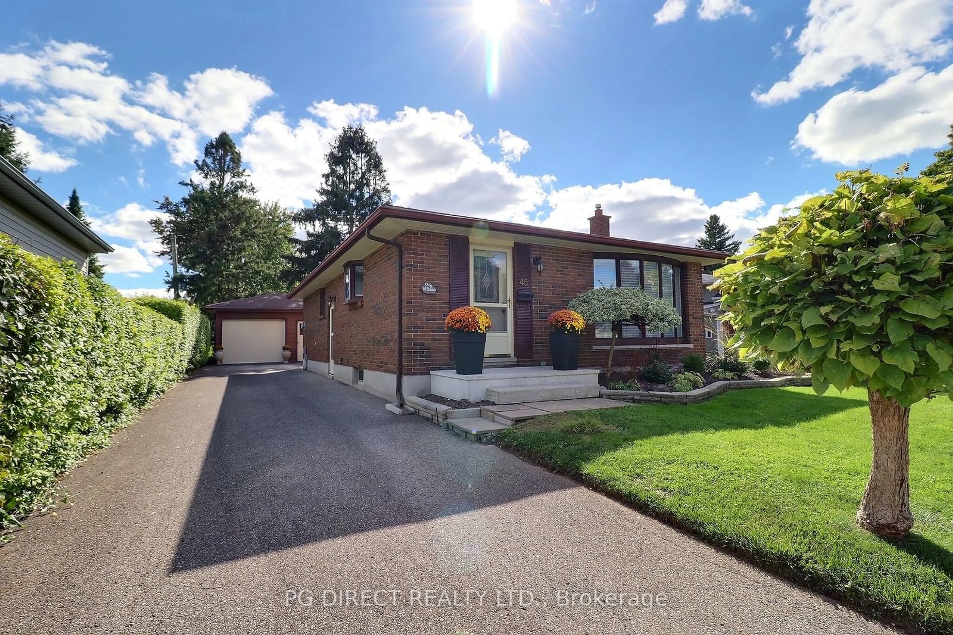 Frontside or backside of a home, the street view for 45 Locke Ave, St. Thomas Ontario N5P 3Y4