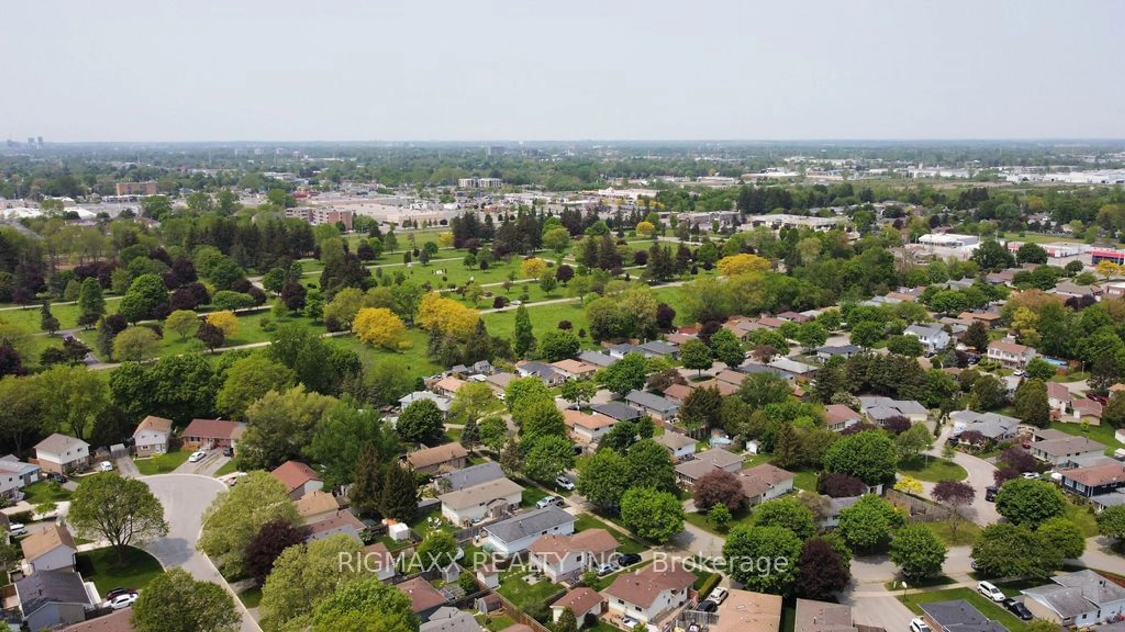 A pic from exterior of the house or condo, the view of city buildings for 126 Carlyle Dr, London Ontario N5V 3T1