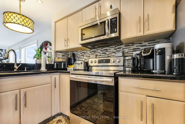 Additional property image - 491-493 Dewitt Rd