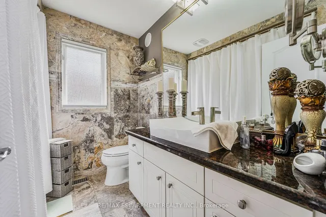 Additional property image - 491-493 Dewitt Rd