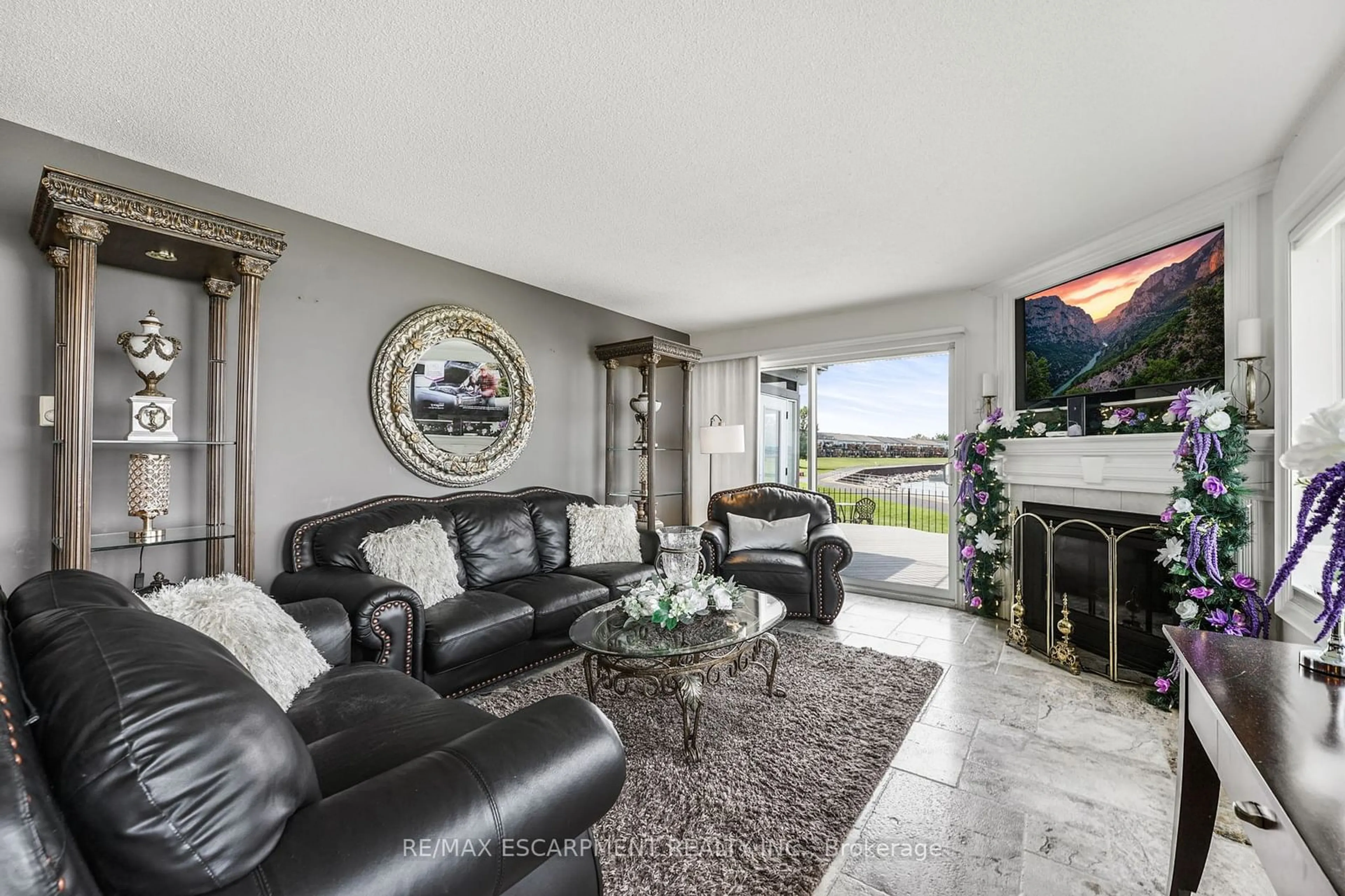 Living room, cement floor for 491-493 Dewitt Rd, Hamilton Ontario L8E 5W8