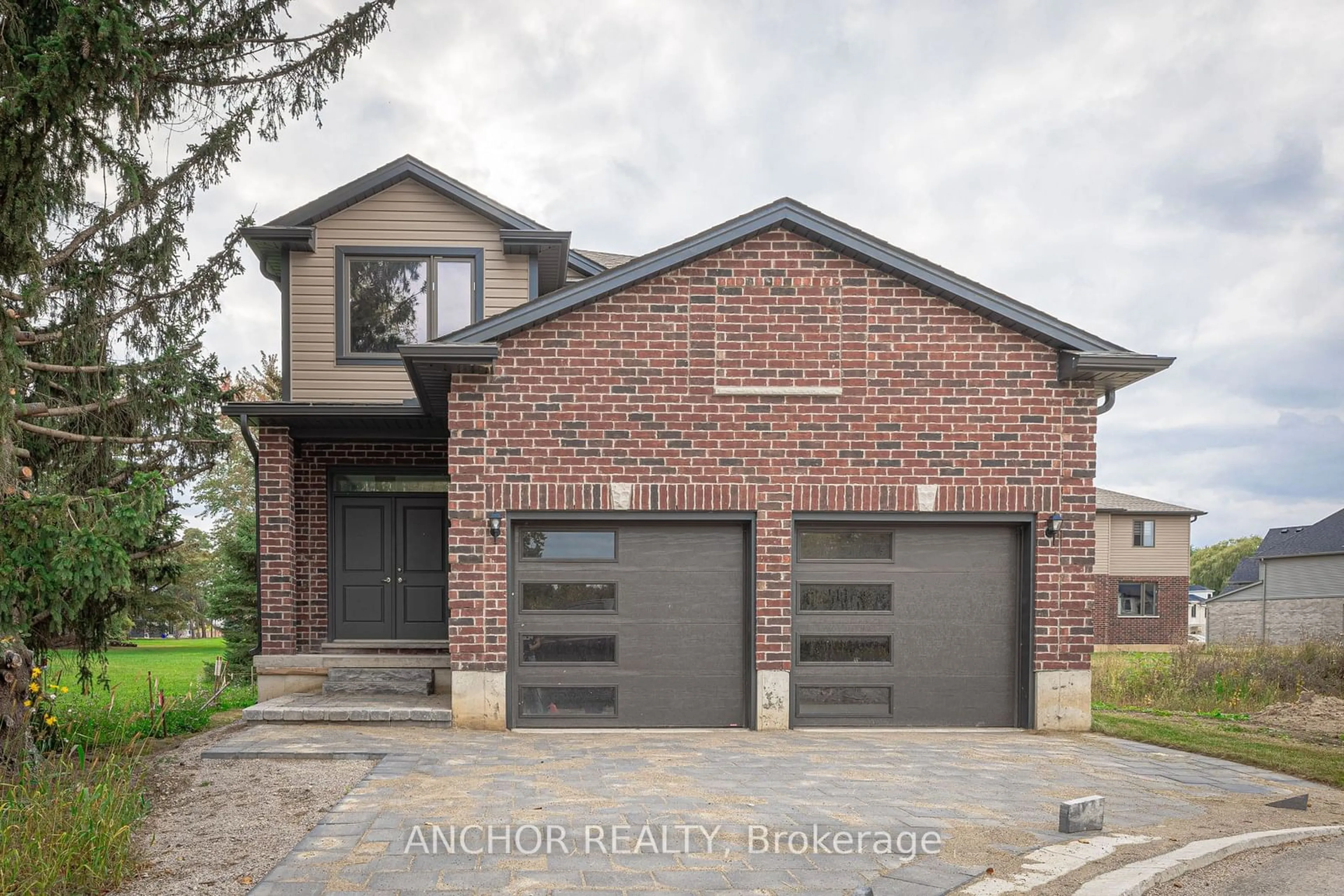 Home with brick exterior material for 3465 ORIOLE Circ, London Ontario N6N 1K6