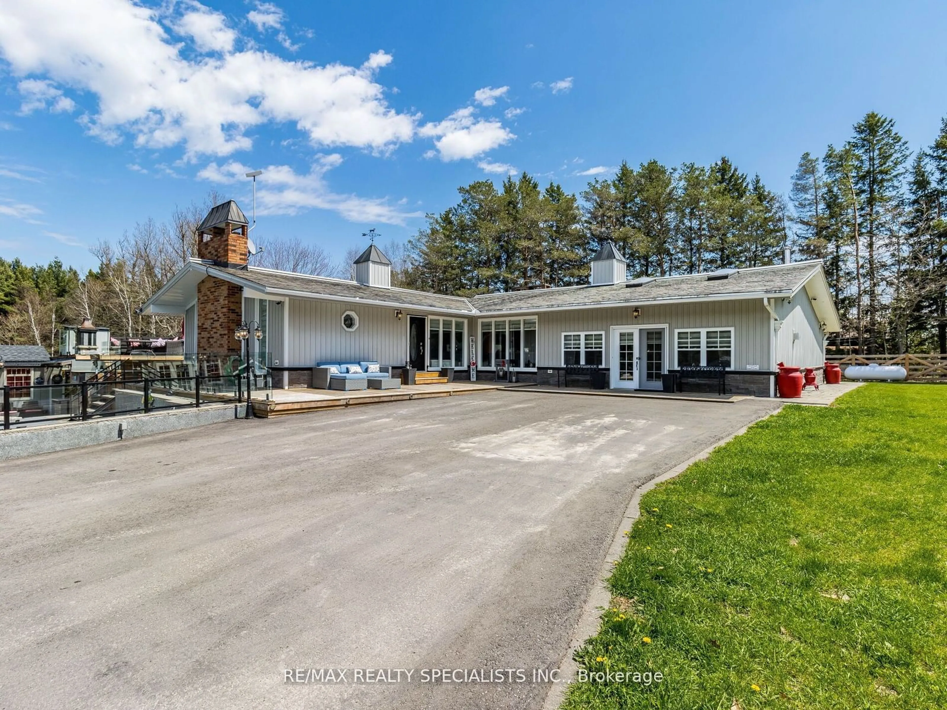 Frontside or backside of a home, cottage for 5947 Fourth Line, Erin Ontario N0B 1Z0