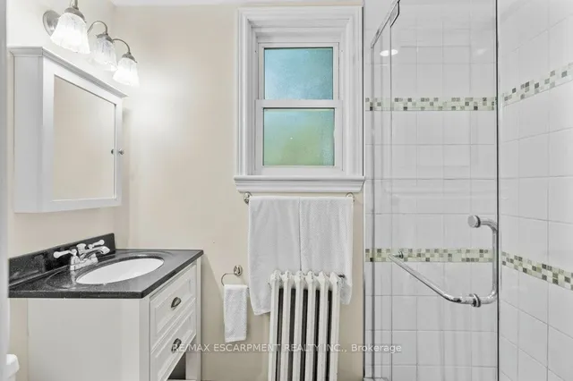 Additional property image - 15 Freeman Pl