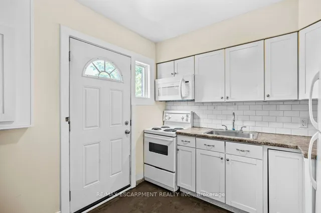 Additional property image - 15 Freeman Pl