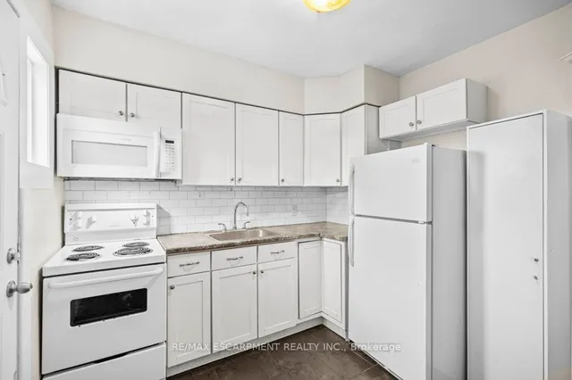 Additional property image - 15 Freeman Pl