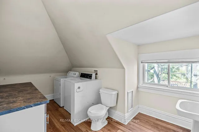 Additional property image - 15 Freeman Pl