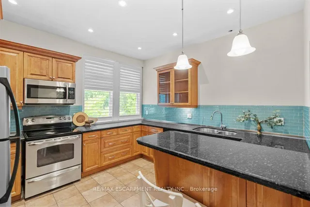 Additional property image - 15 Freeman Pl