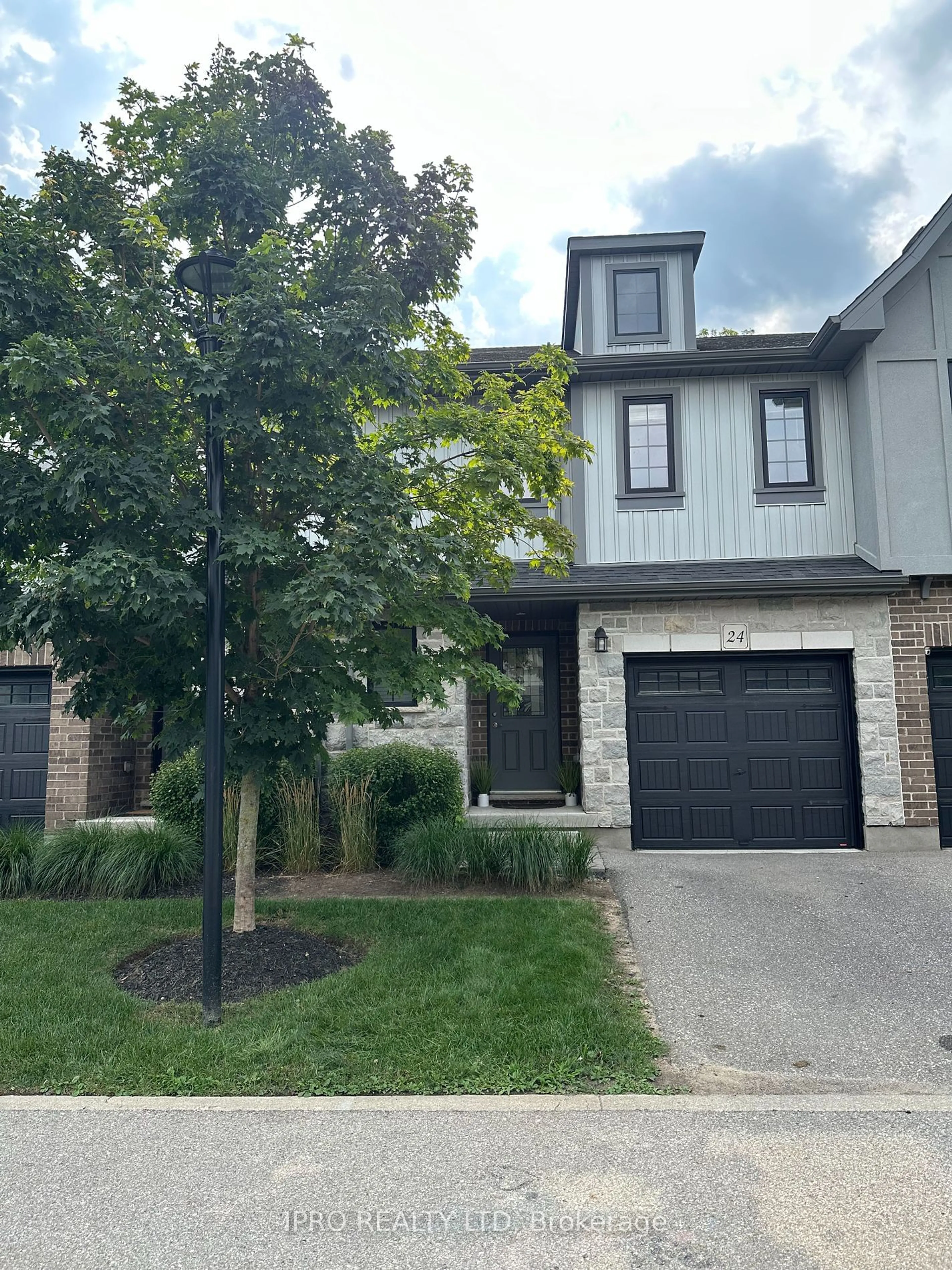 A pic from exterior of the house or condo, the street view for 625 Blackbridge Rd #24, Cambridge Ontario N3C 0G6