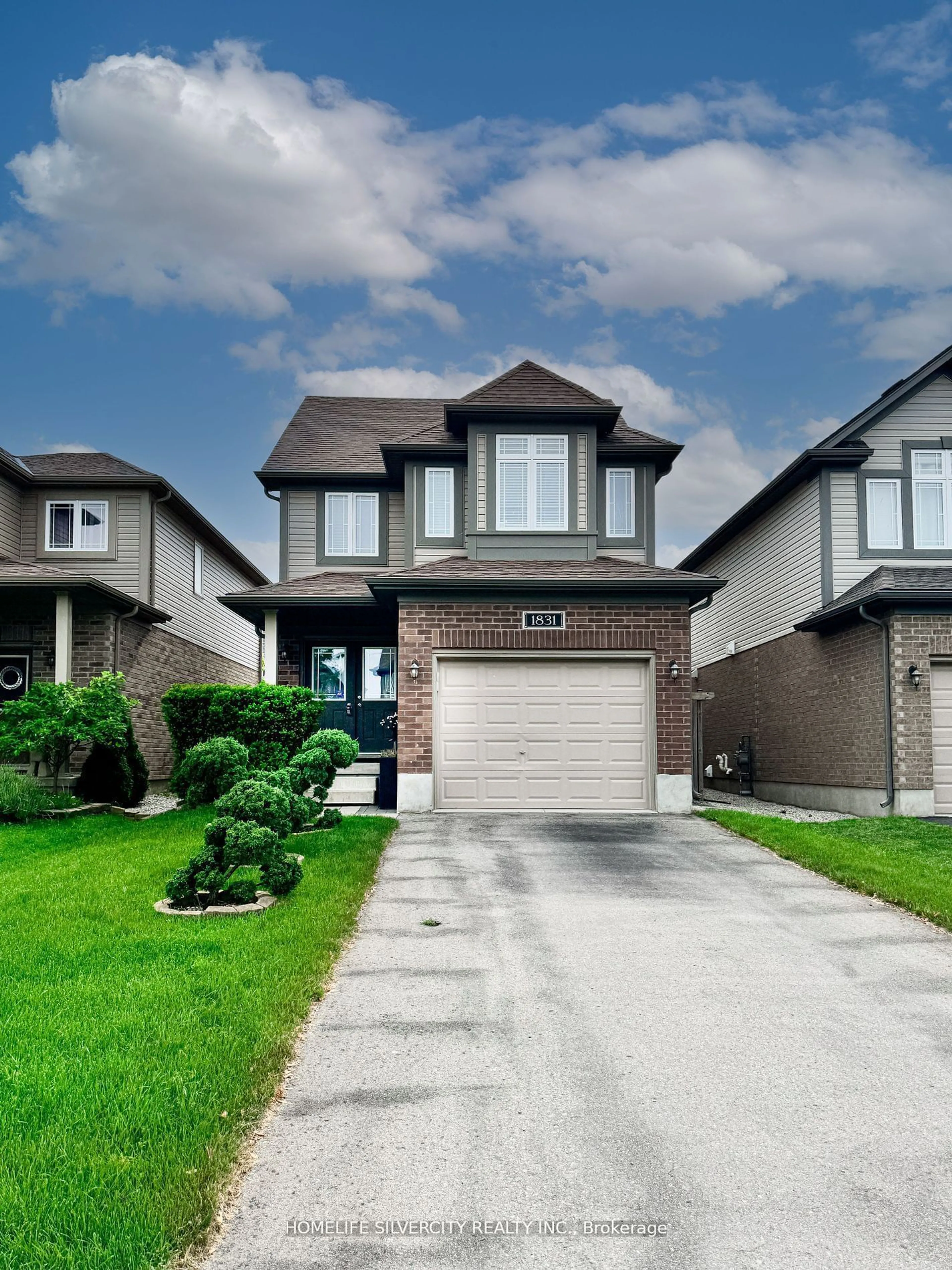 Frontside or backside of a home, the street view for 1831 Reilly Walk, London Ontario N5X 0H9