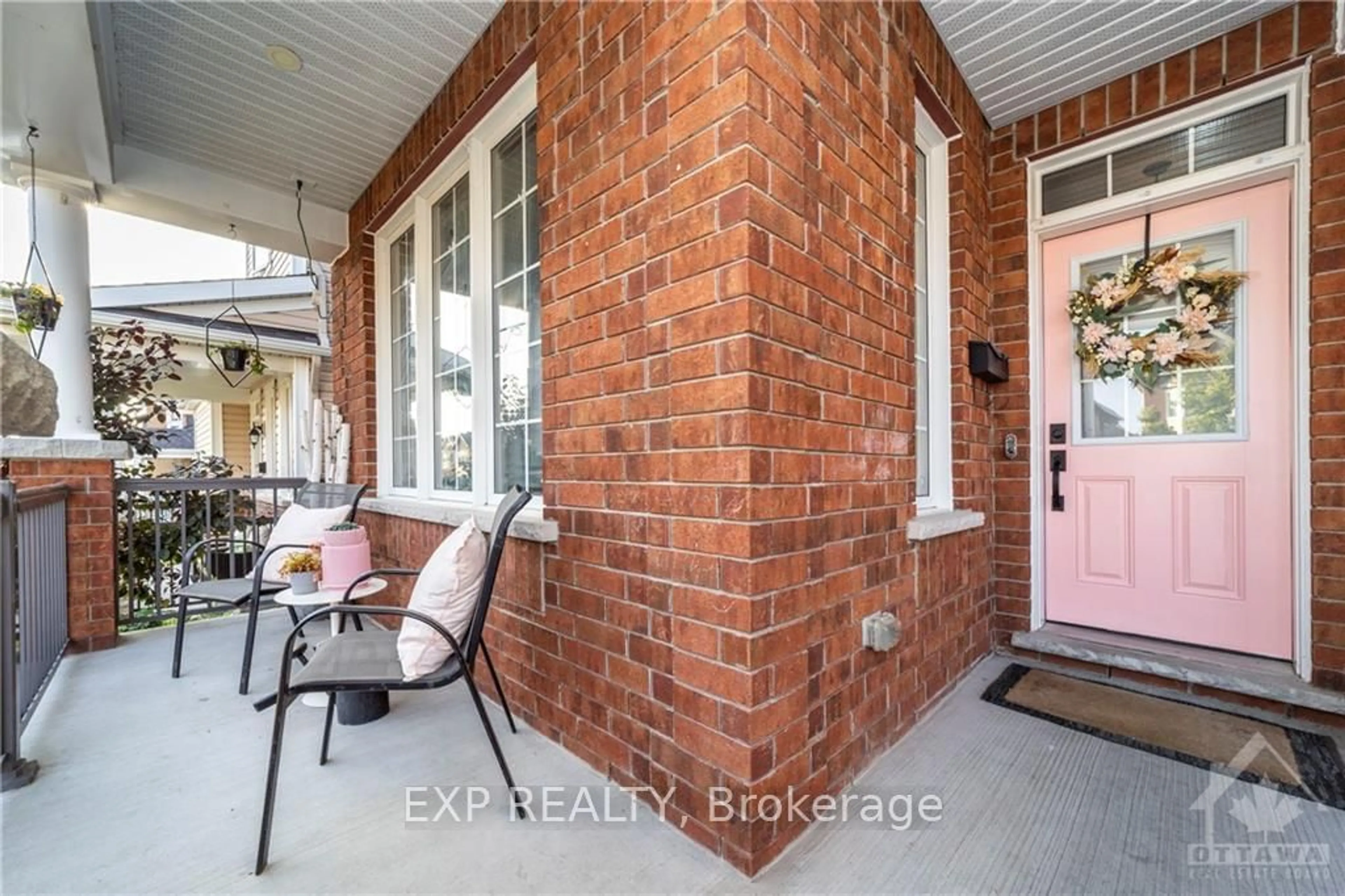 Indoor entryway, ceramic floors for 170 LILY POND St, Kanata Ontario K2M 0J5