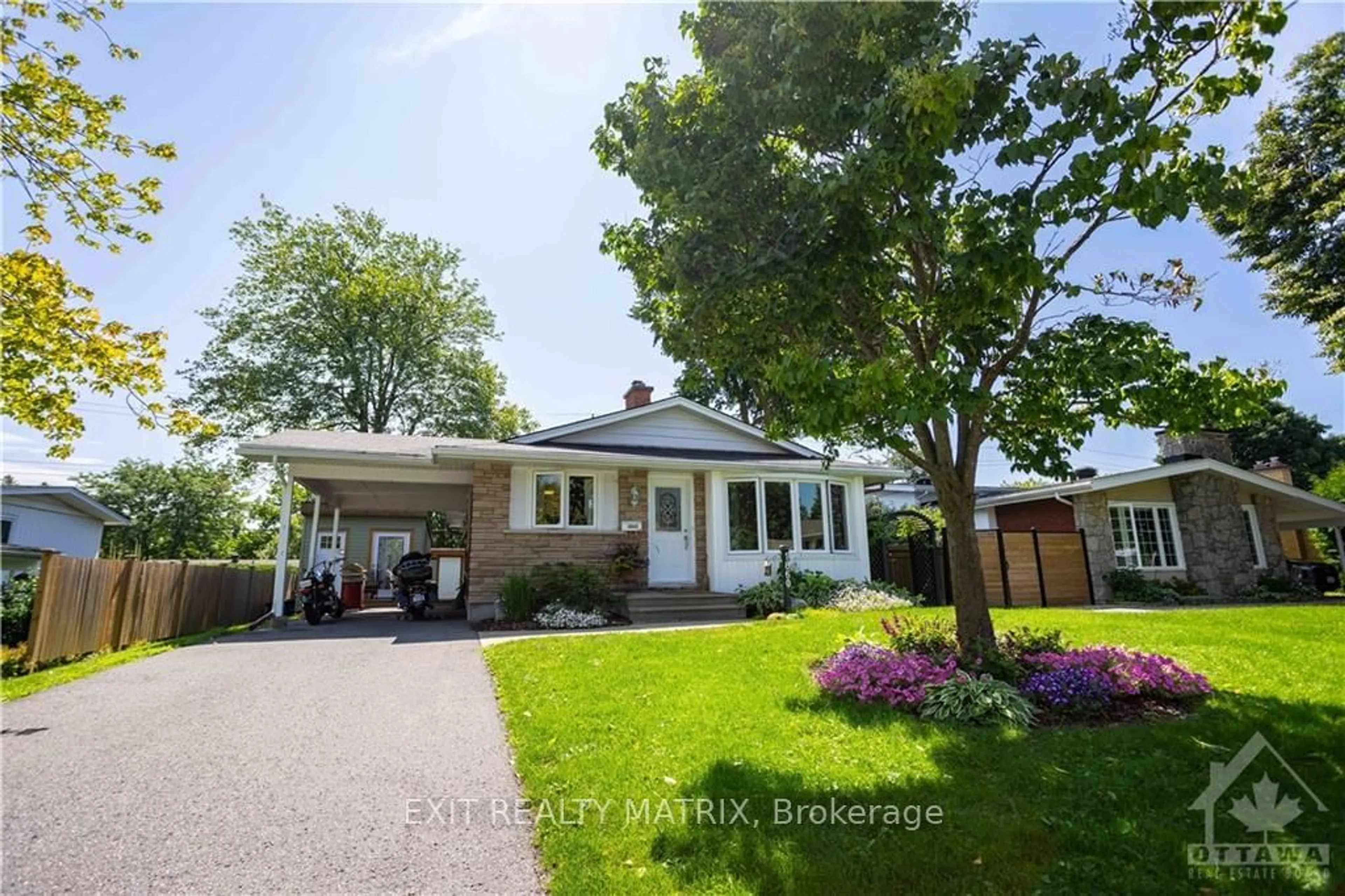 Frontside or backside of a home, cottage for 1860 FEATHERSTON Dr, Alta Vista and Area Ontario K1H 6P5