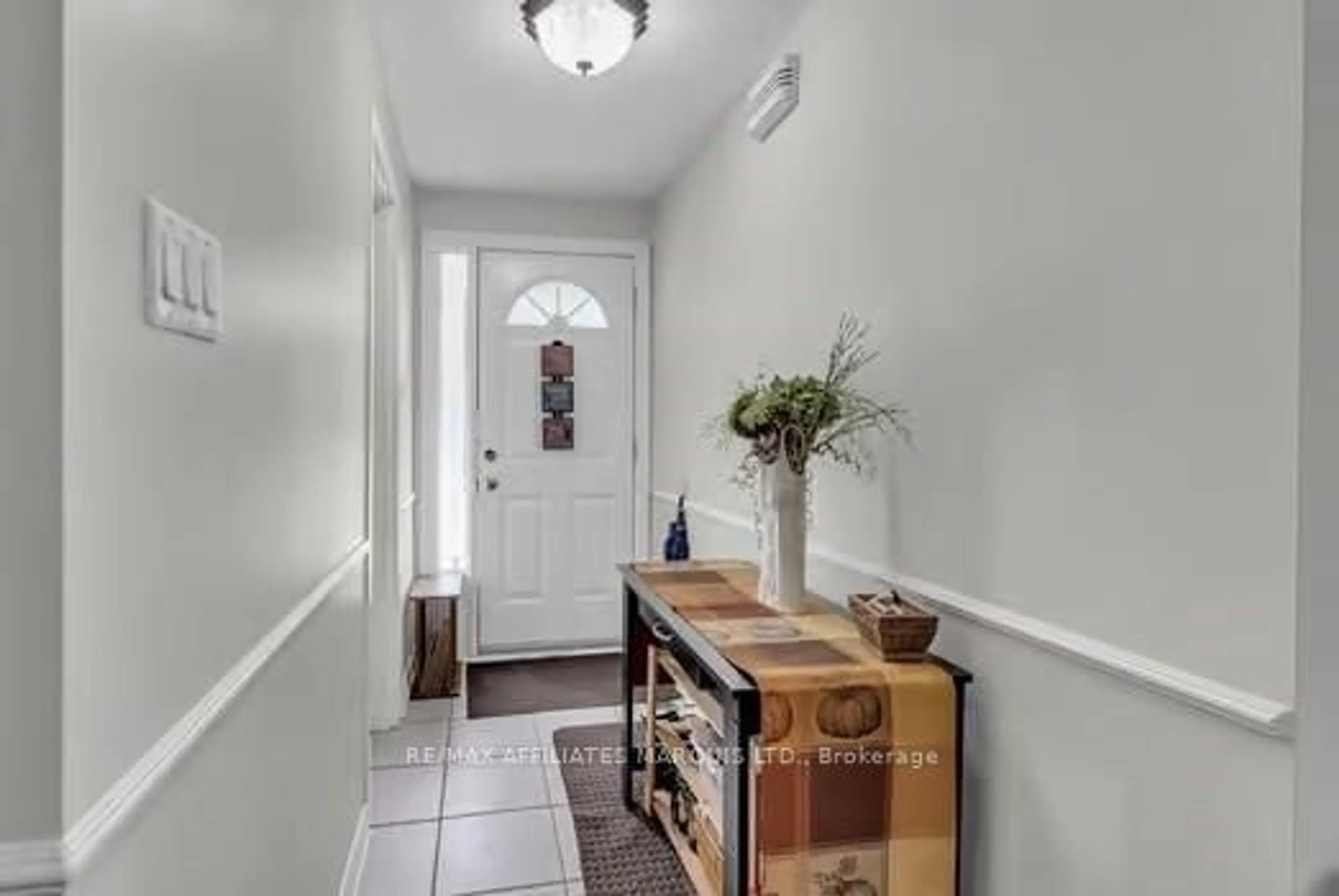 Indoor entryway, wood floors for 1712 LAMOUREUX Dr #A, Orleans - Cumberland and Area Ontario K1E 2N2