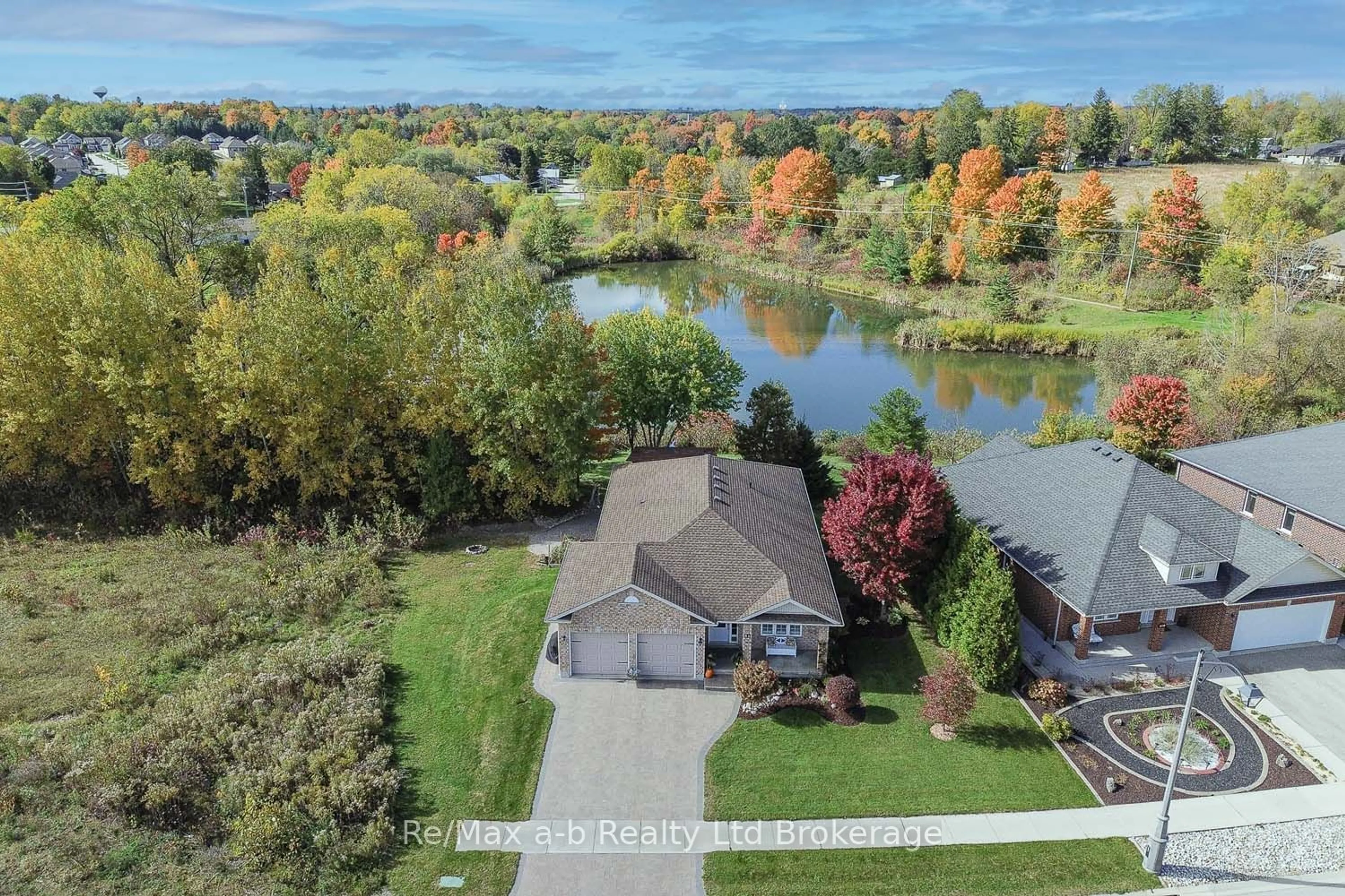 A pic from exterior of the house or condo, the view of lake or river for 51 Winders Tr, Ingersoll Ontario N5C 0B2