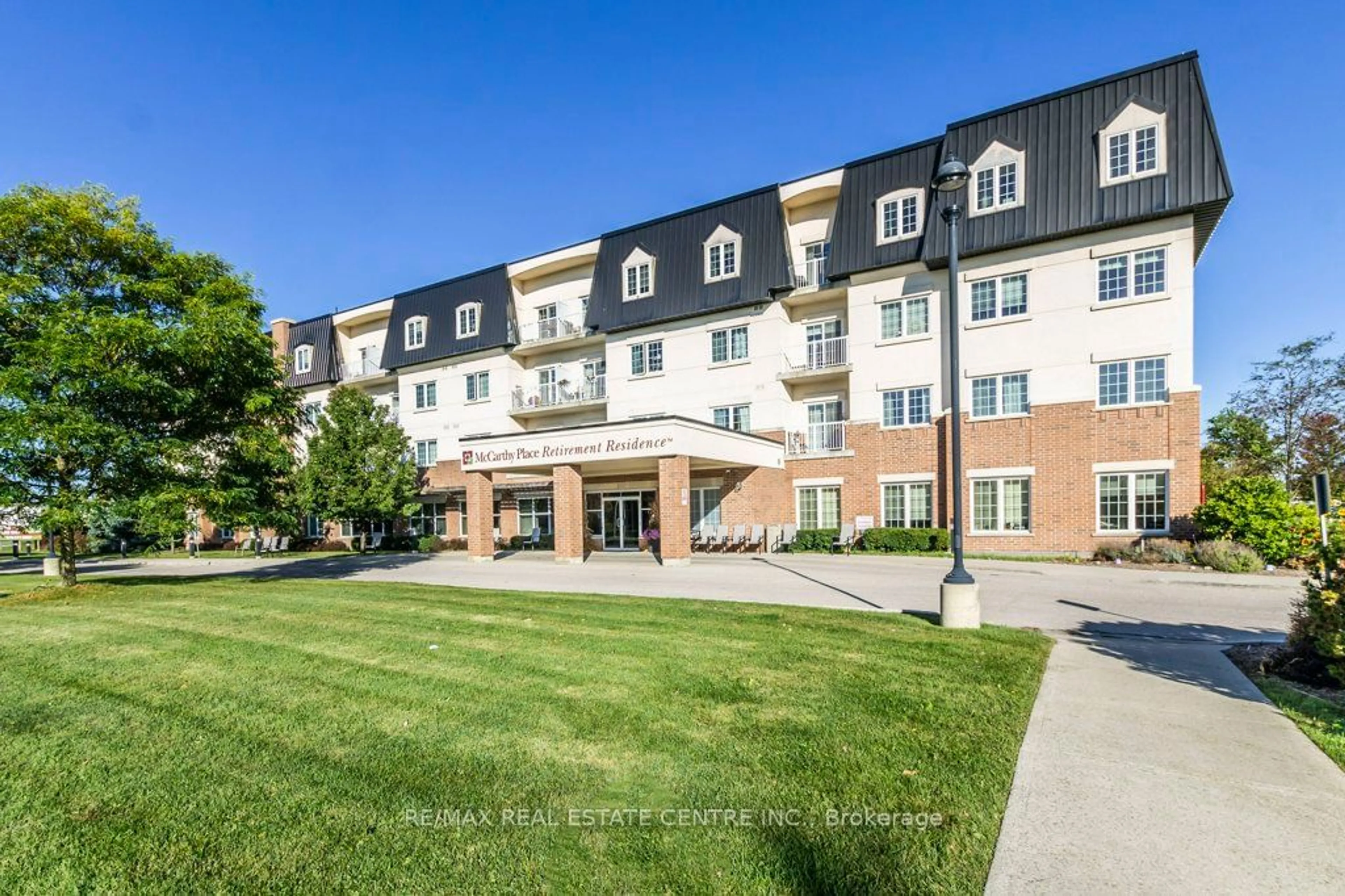 A pic from exterior of the house or condo, the front or back of building for 200 MCCARTHY Rd #439, Stratford Ontario N5A 0B6