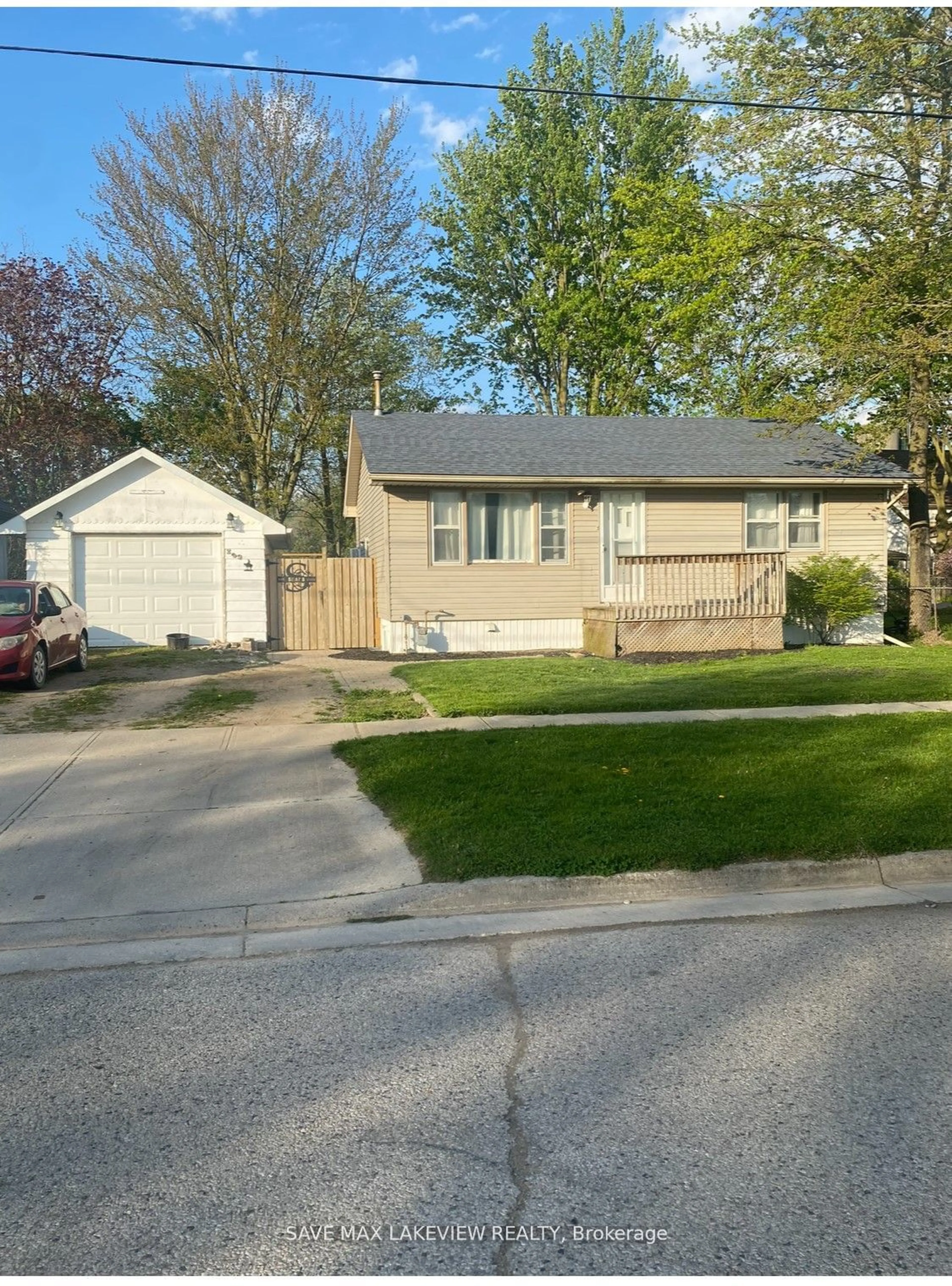 Frontside or backside of a home, the street view for 239 Elizabeth St, Southwest Middlesex Ontario N0L 1M0