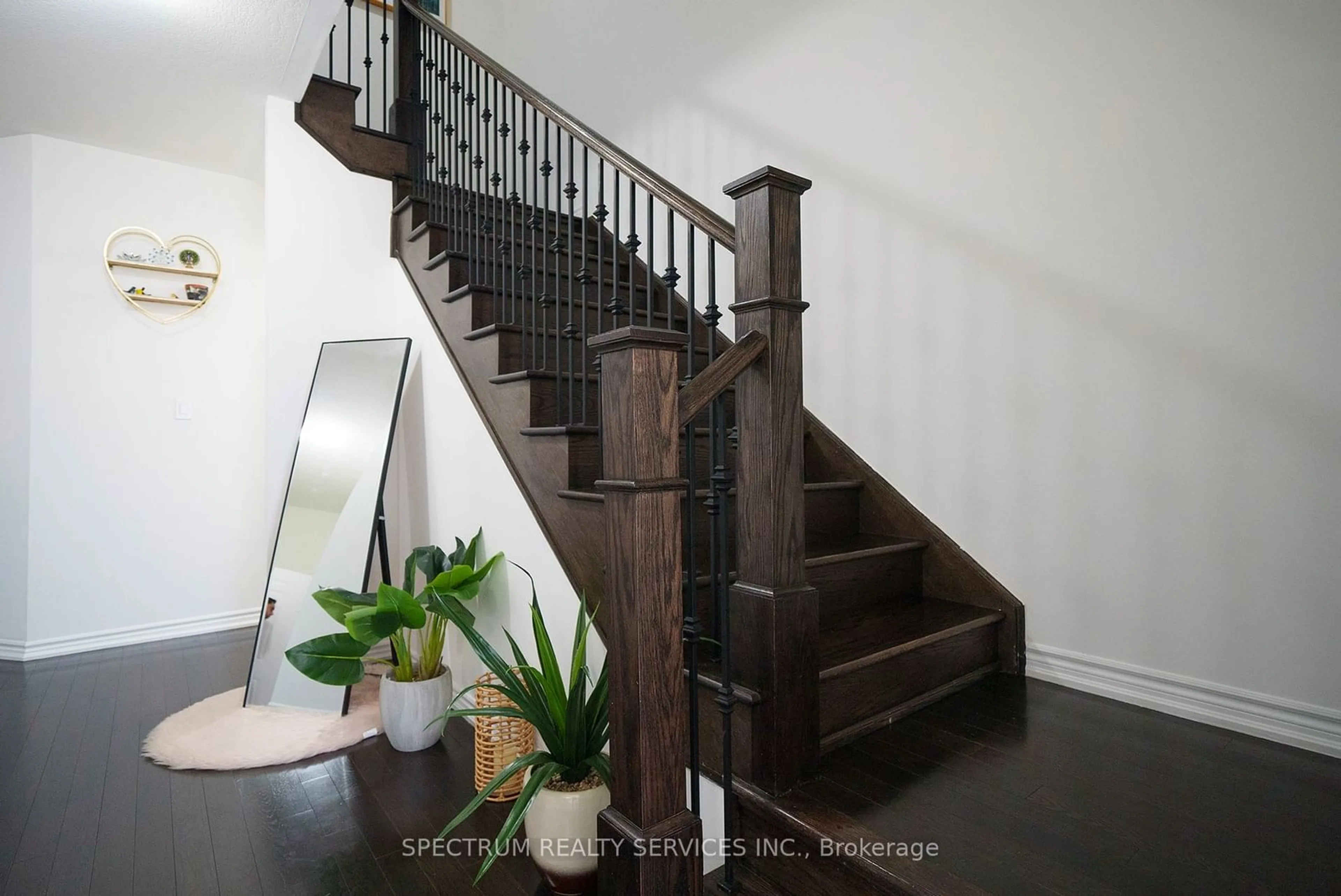 Stairs for 4 Sleeth St, Brantford Ontario N3S 7V4