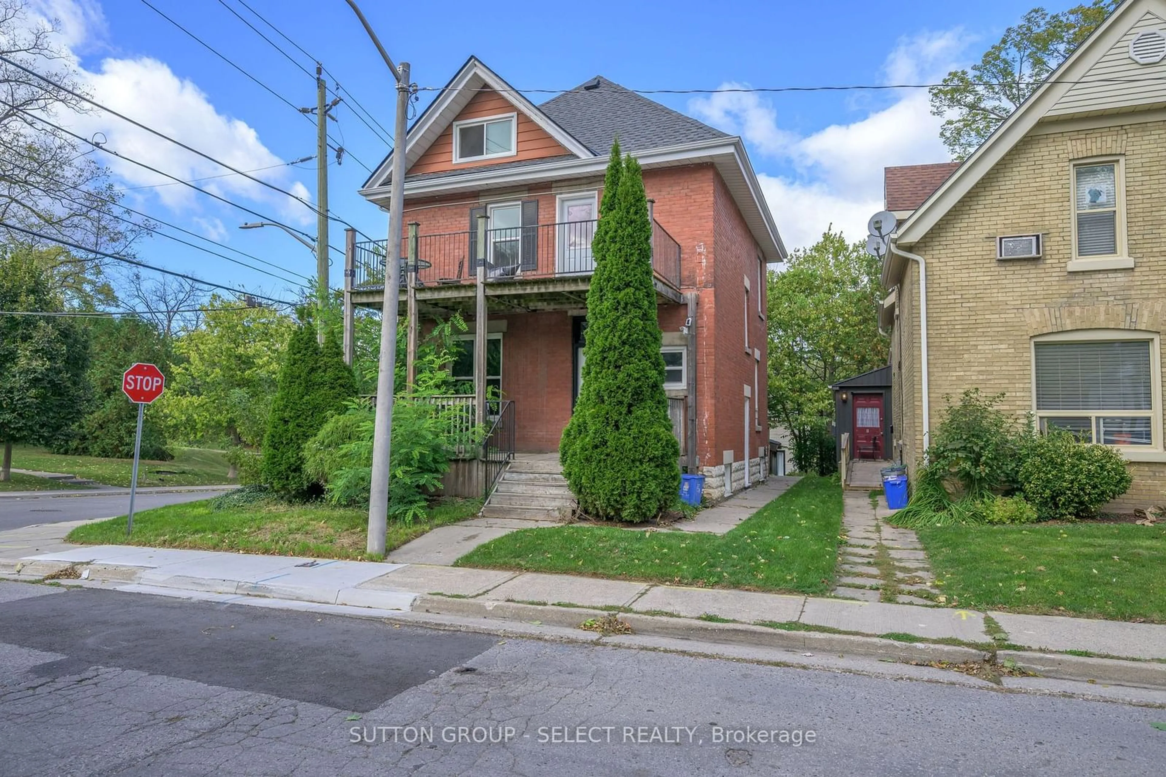 Frontside or backside of a home, the street view for 100 Mcclary Ave, London Ontario N6C 1P8