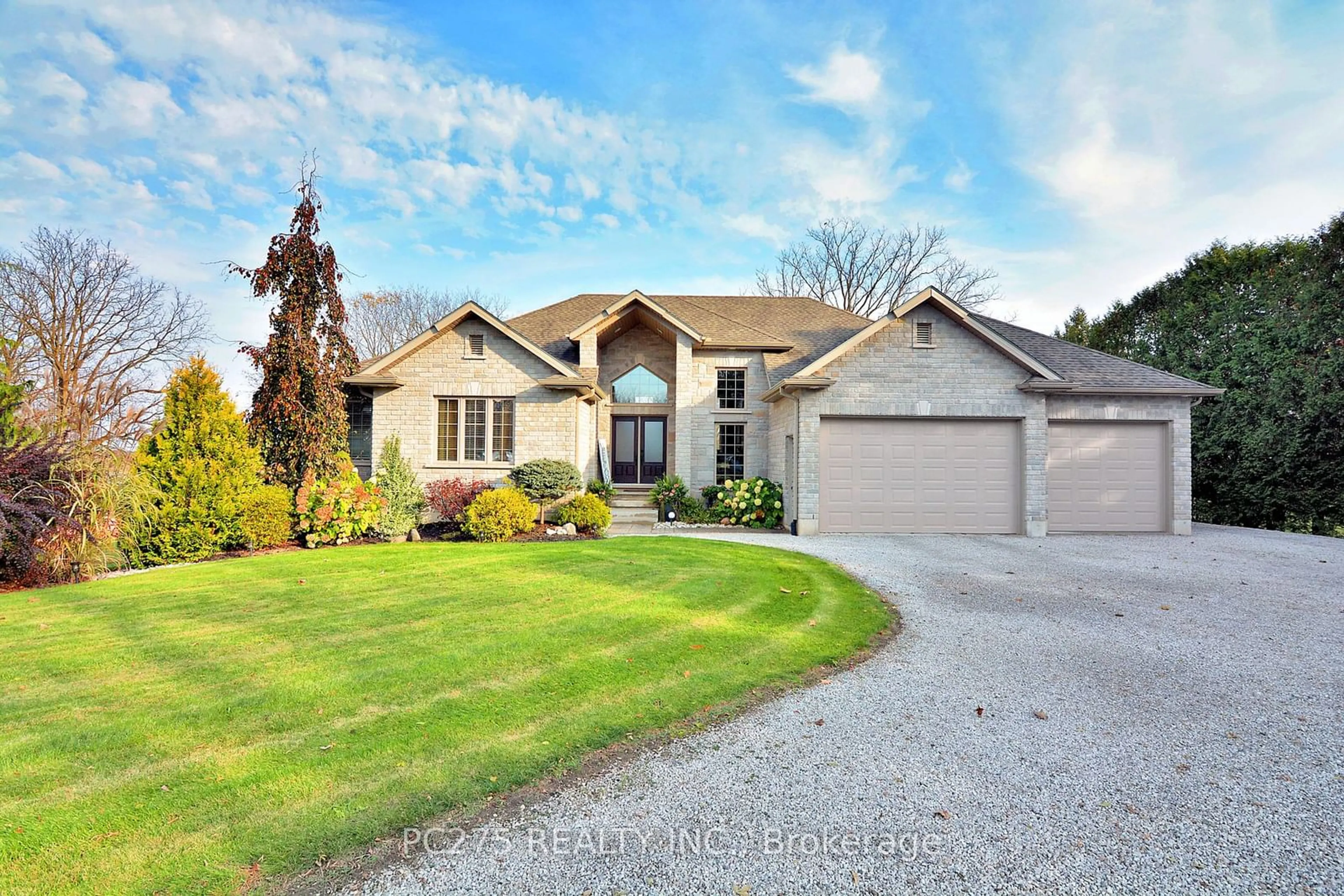 Frontside or backside of a home, cottage for 9442 Richmond Rd, Aylmer Ontario N5H 2R1