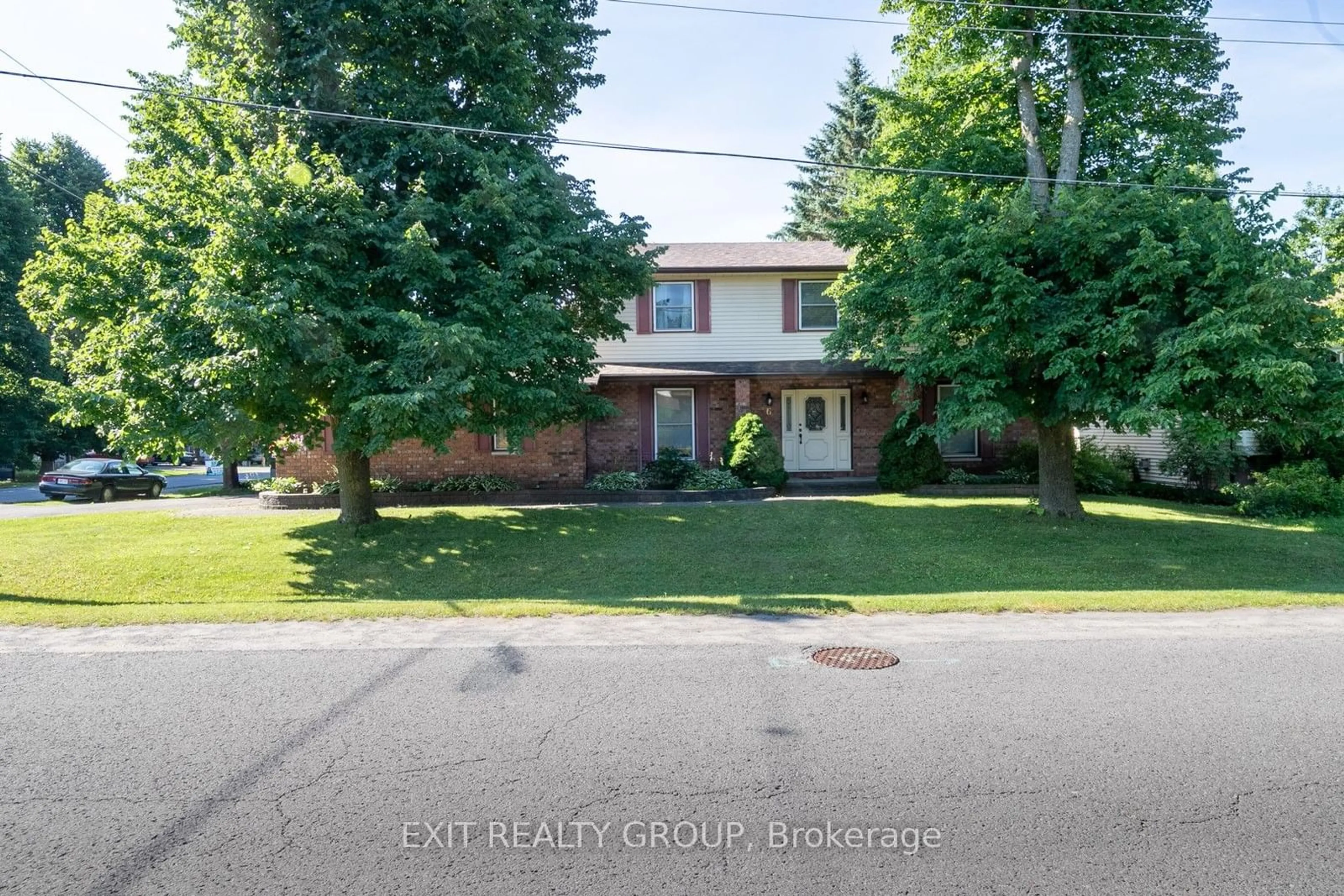 Frontside or backside of a home, the street view for 6 Iroquois Ave, Brighton Ontario K0K 1H0