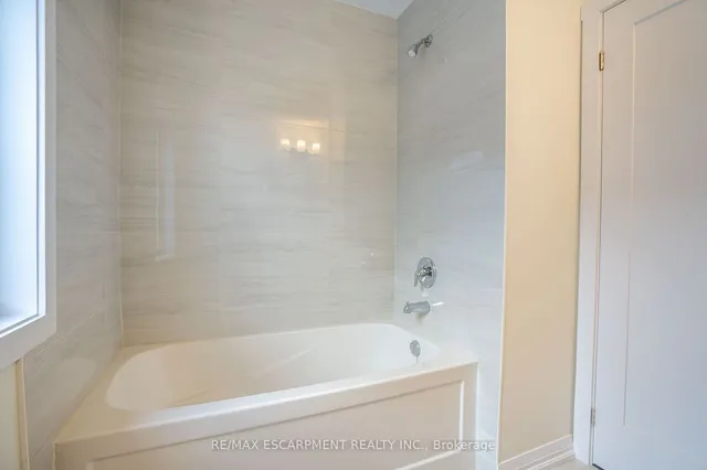 Additional property image - 215 Lormont Blvd Unit Lot 13