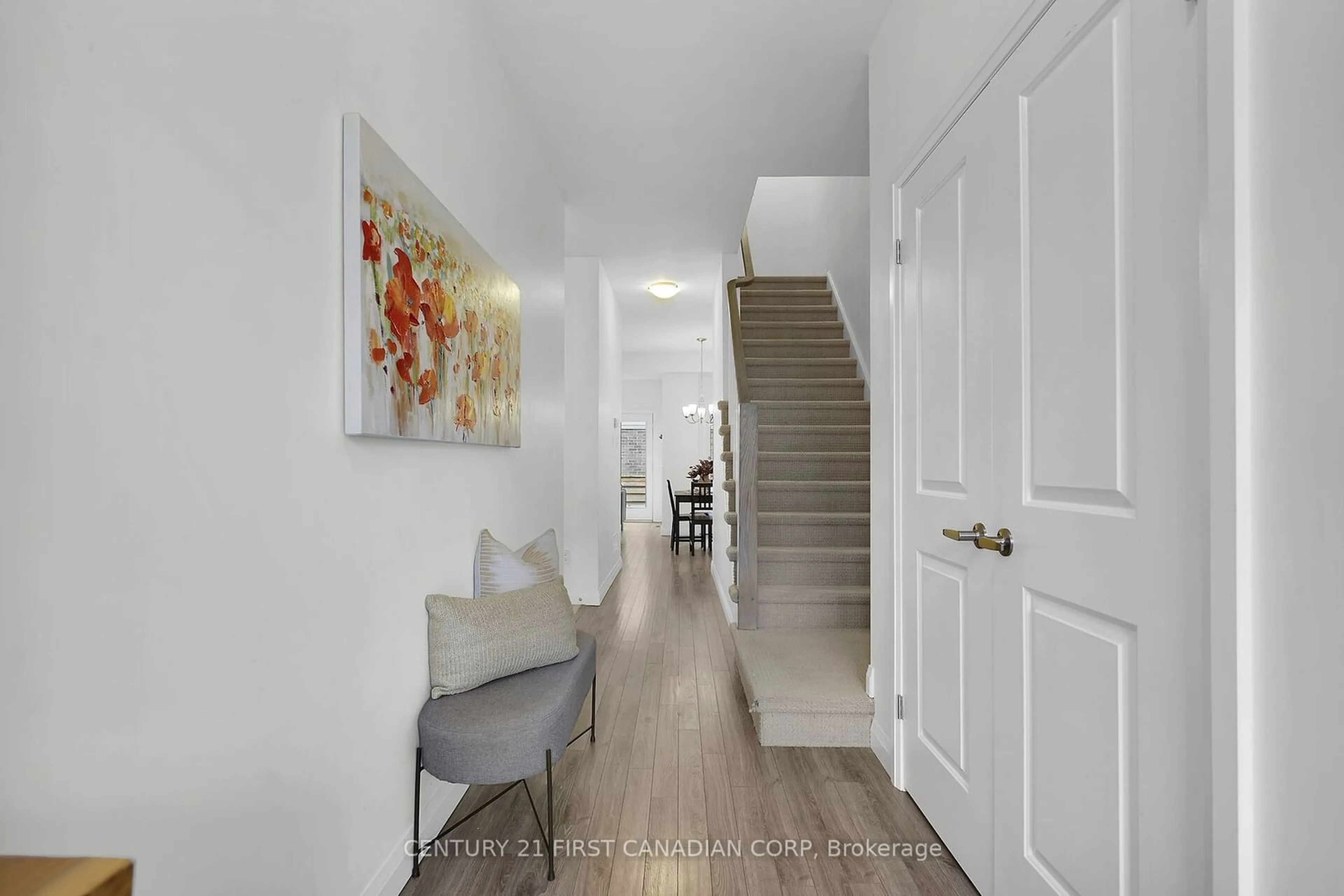 Indoor entryway, wood floors for 2040 Shore Rd #71, London Ontario N6K 0G3