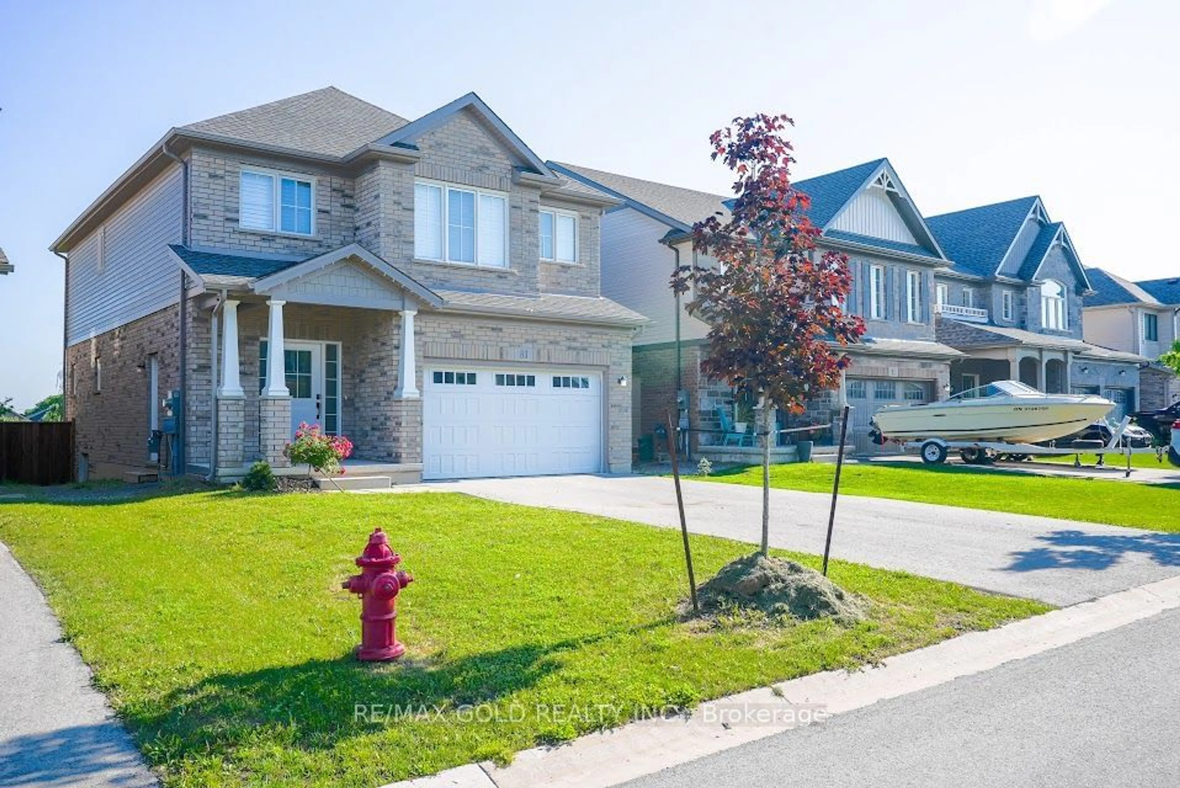 Frontside or backside of a home, the street view for 83 Monarch St, Welland Ontario L3C 0E6