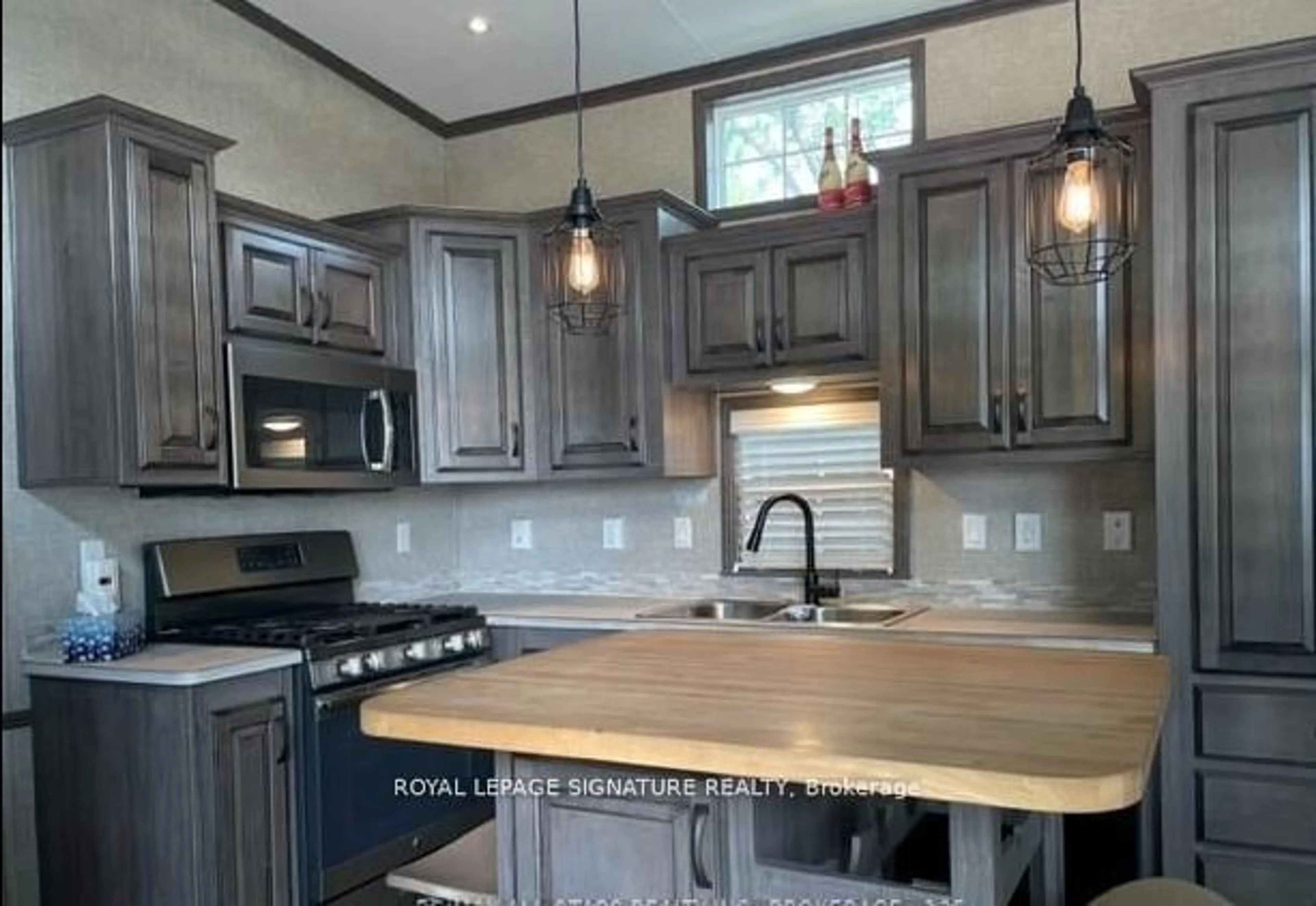 Open concept kitchen for 2152 County 36 Rd #30, Kawartha Lakes Ontario K0M 1L0