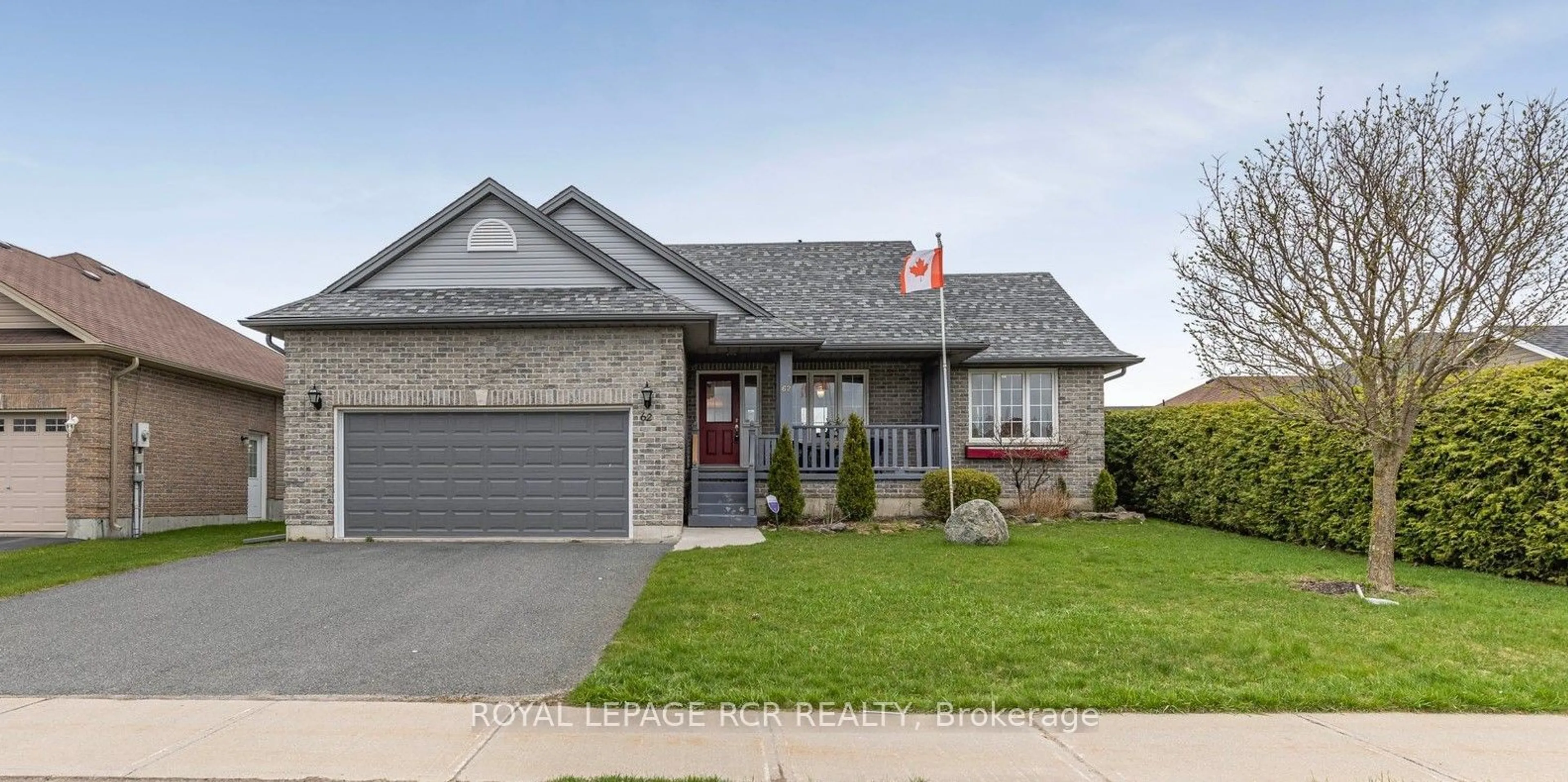 Frontside or backside of a home, the street view for 62 Springdale Dr, Kawartha Lakes Ontario K9V 4R1