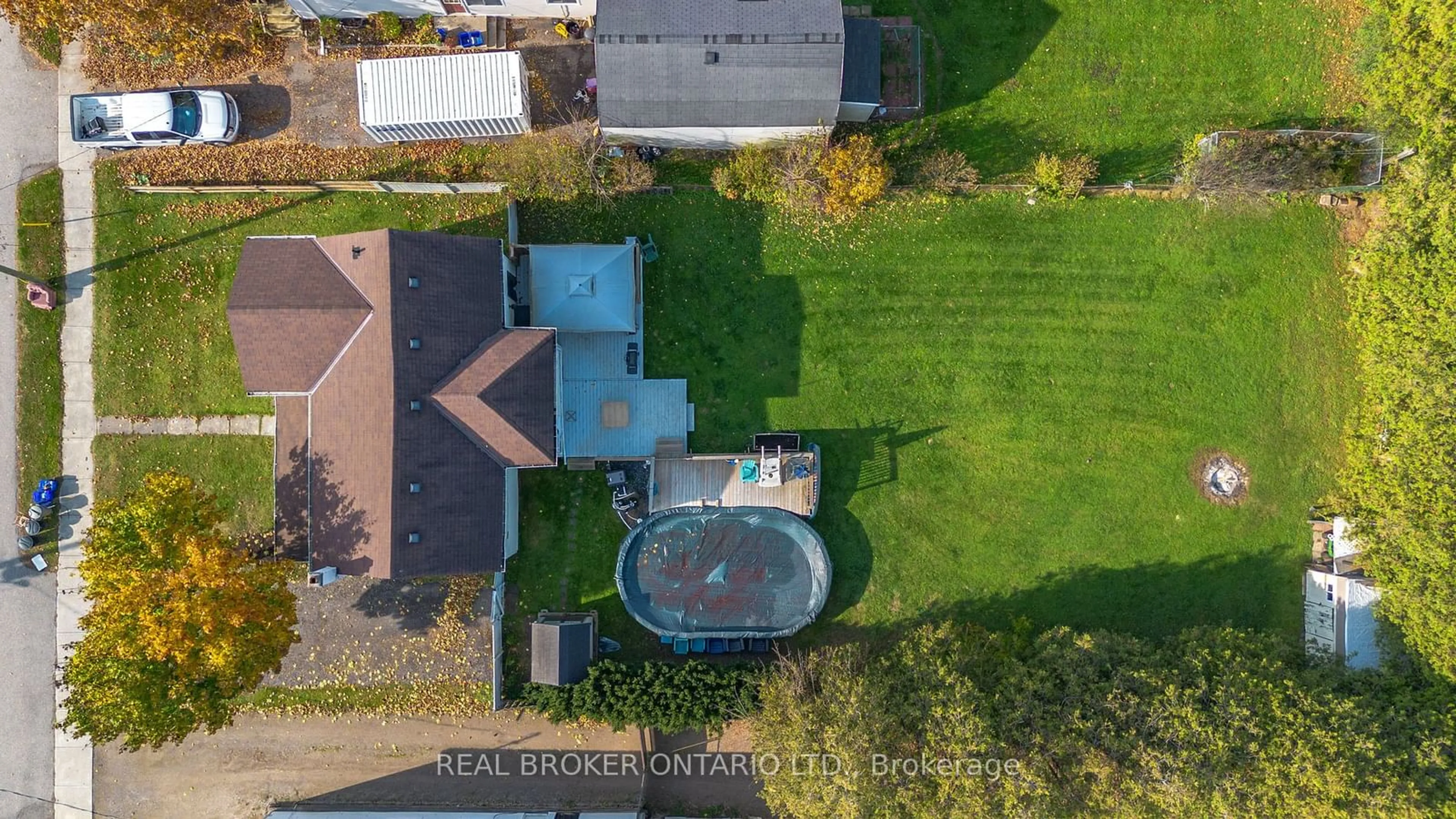 Frontside or backside of a home, the fenced backyard for 262 Oakland Rd, Brant Ontario N0E 1R0