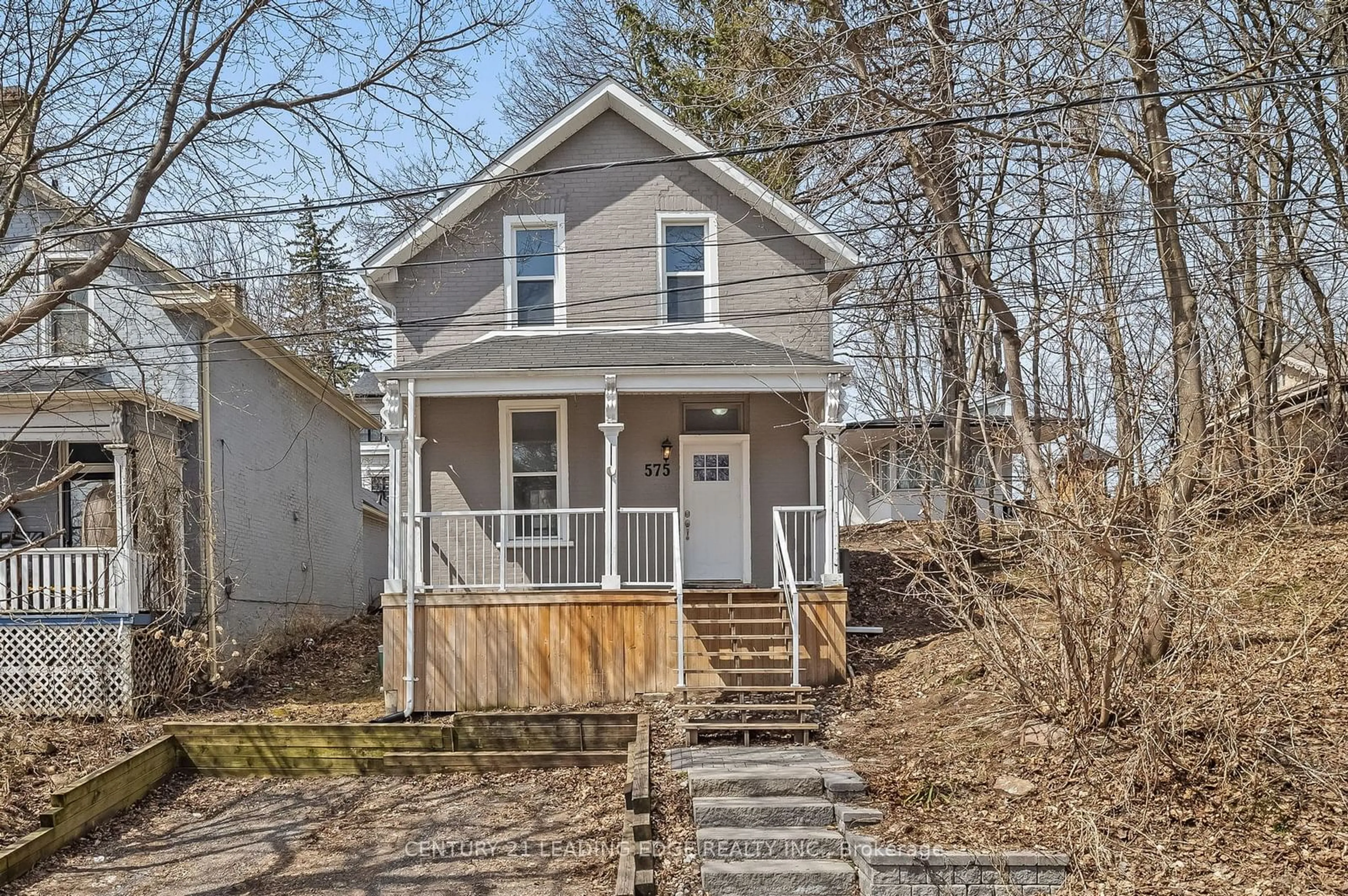 Frontside or backside of a home, cottage for 575 Stewart St, Peterborough Ontario K9H 4B9