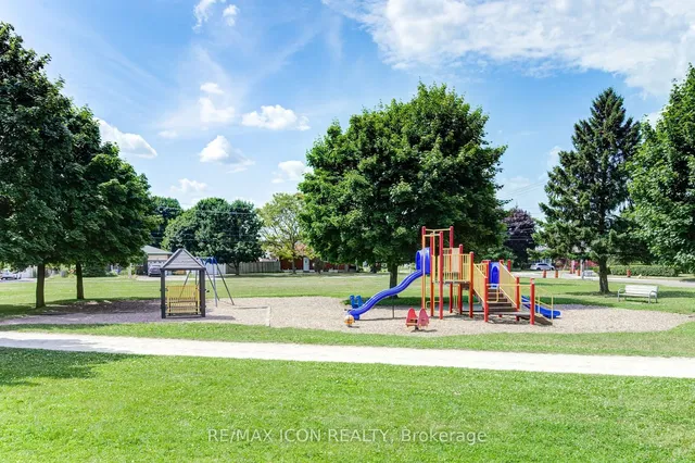 Additional property image - 565 Greenfield Ave Unit 601