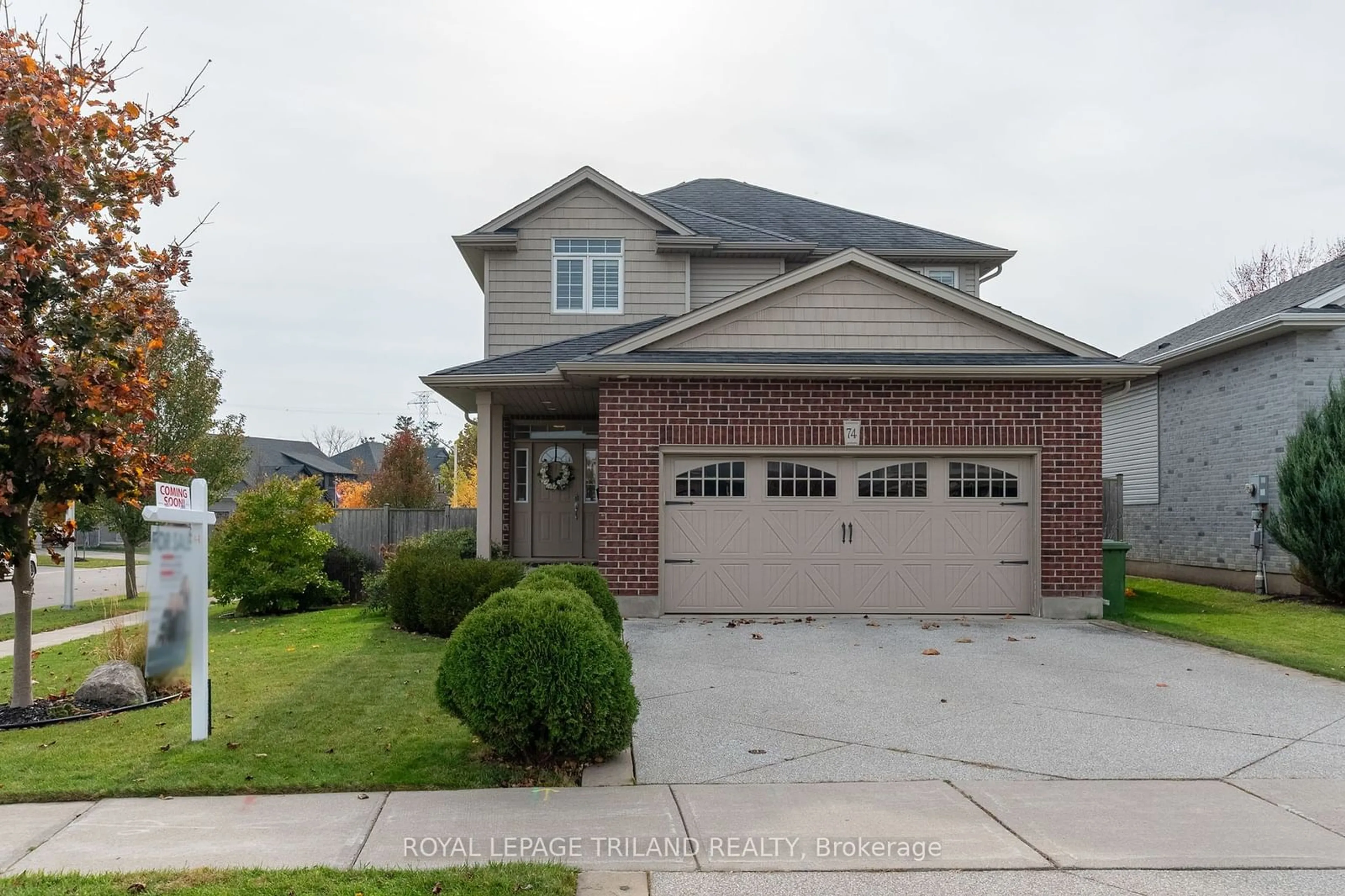 Frontside or backside of a home, the street view for 74 Pine Valley Dr, St. Thomas Ontario N5P 0B8