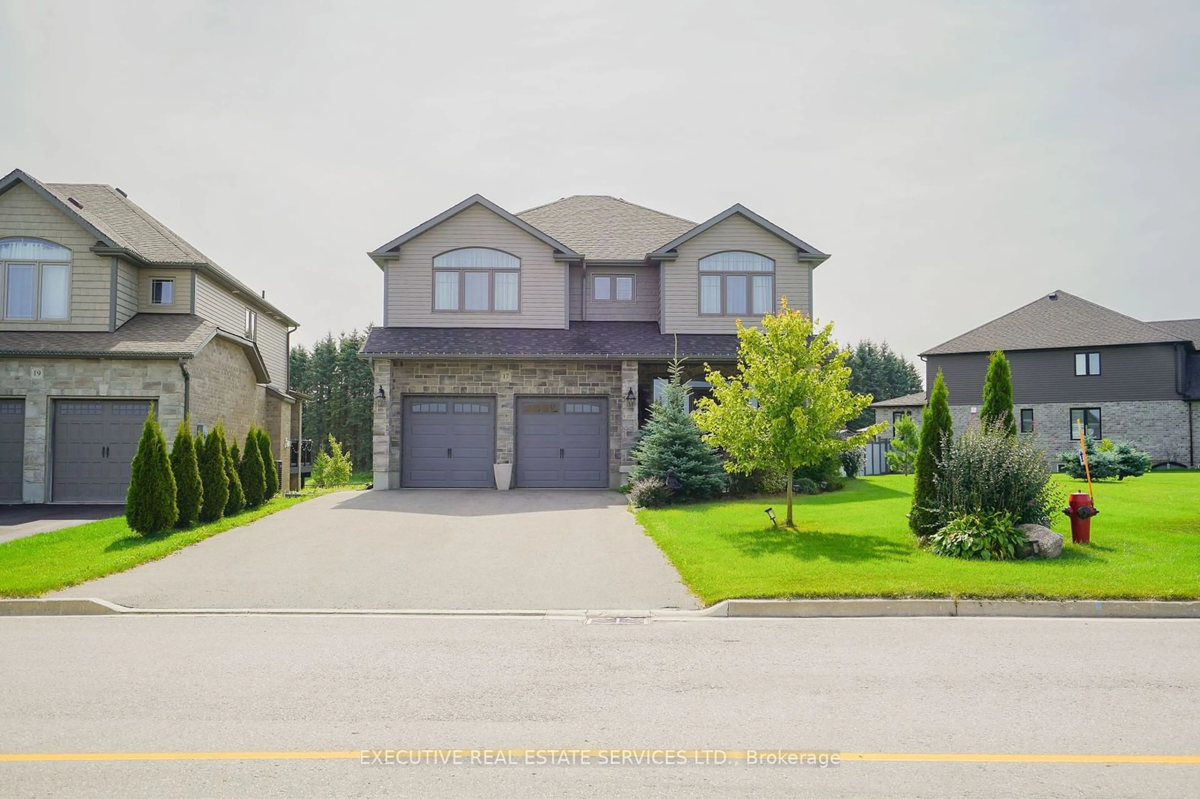 Frontside or backside of a home, the street view for 17 Ritchie Dr, East Luther Grand Valley Ontario L9W 6W4