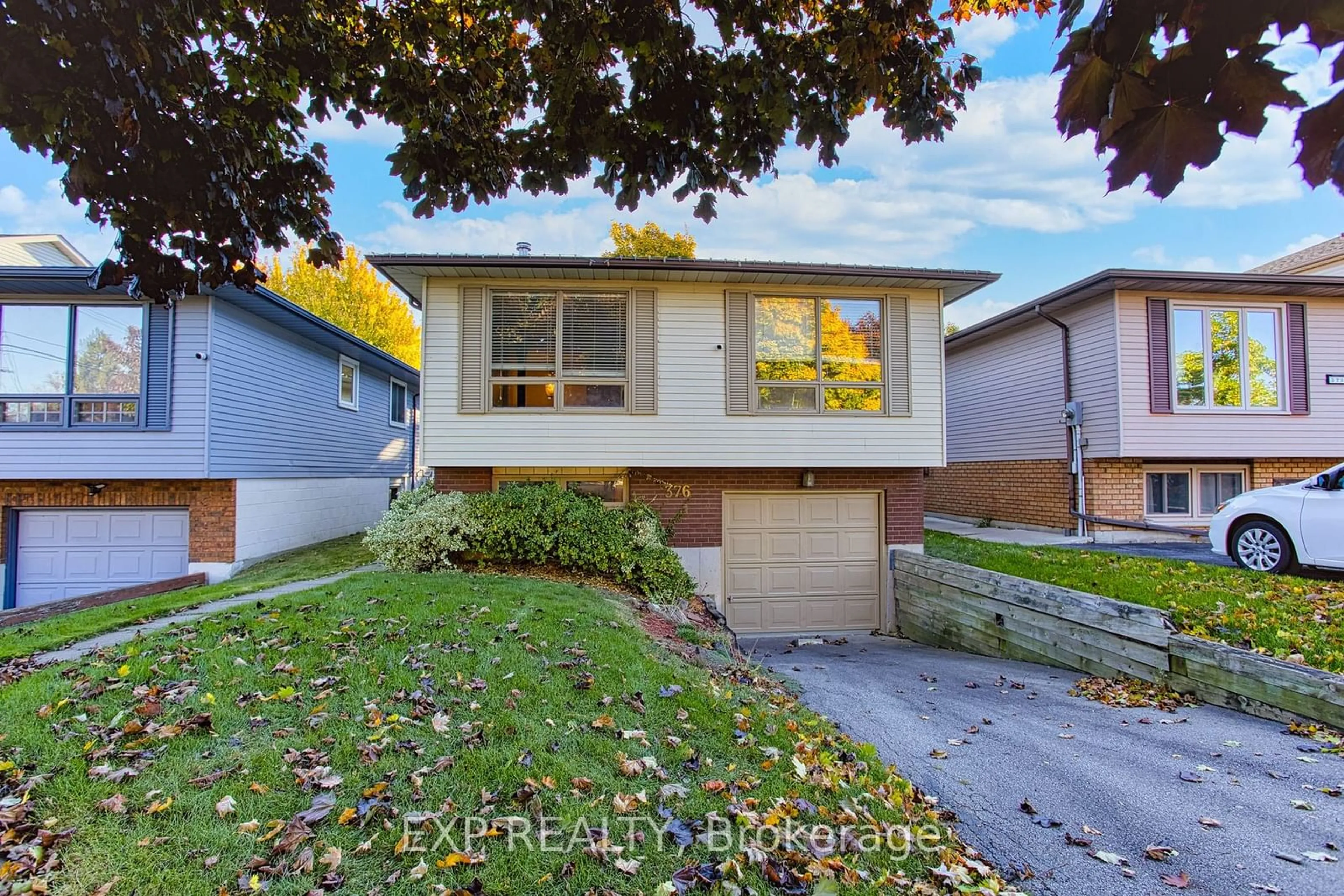 Frontside or backside of a home, the street view for 376 Rexford Dr, Hamilton Ontario L8W 2M6