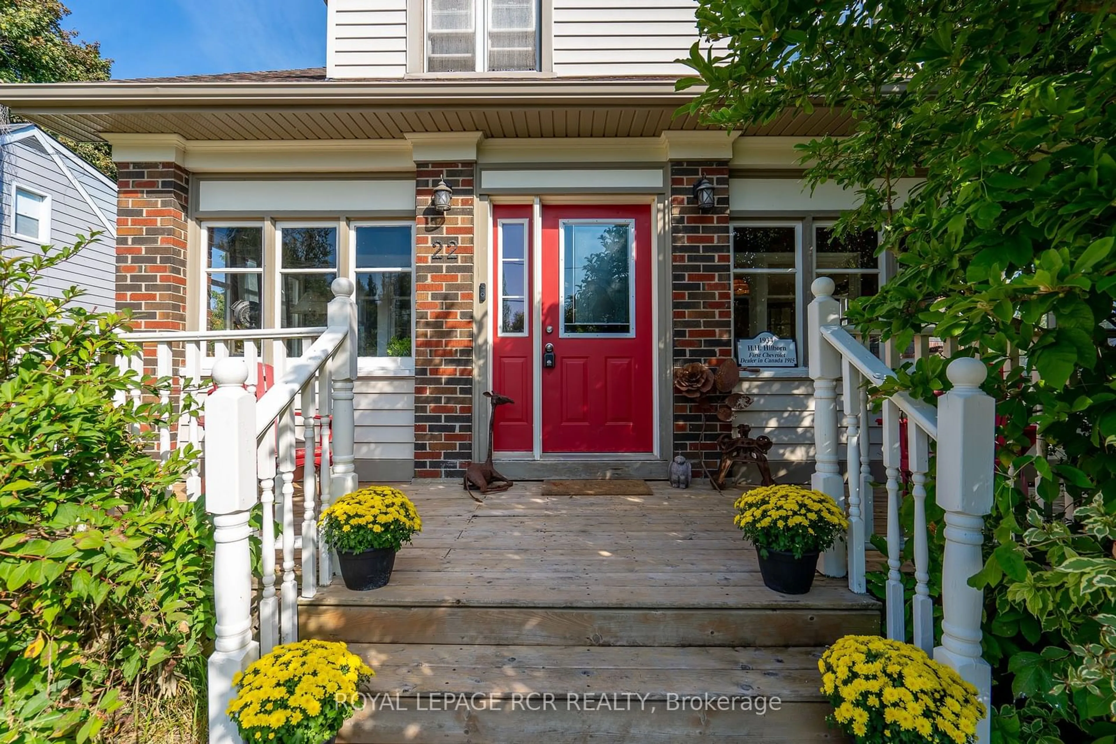 Indoor entryway, wood floors for 22 Mill St, East Luther Grand Valley Ontario L9W 5V8