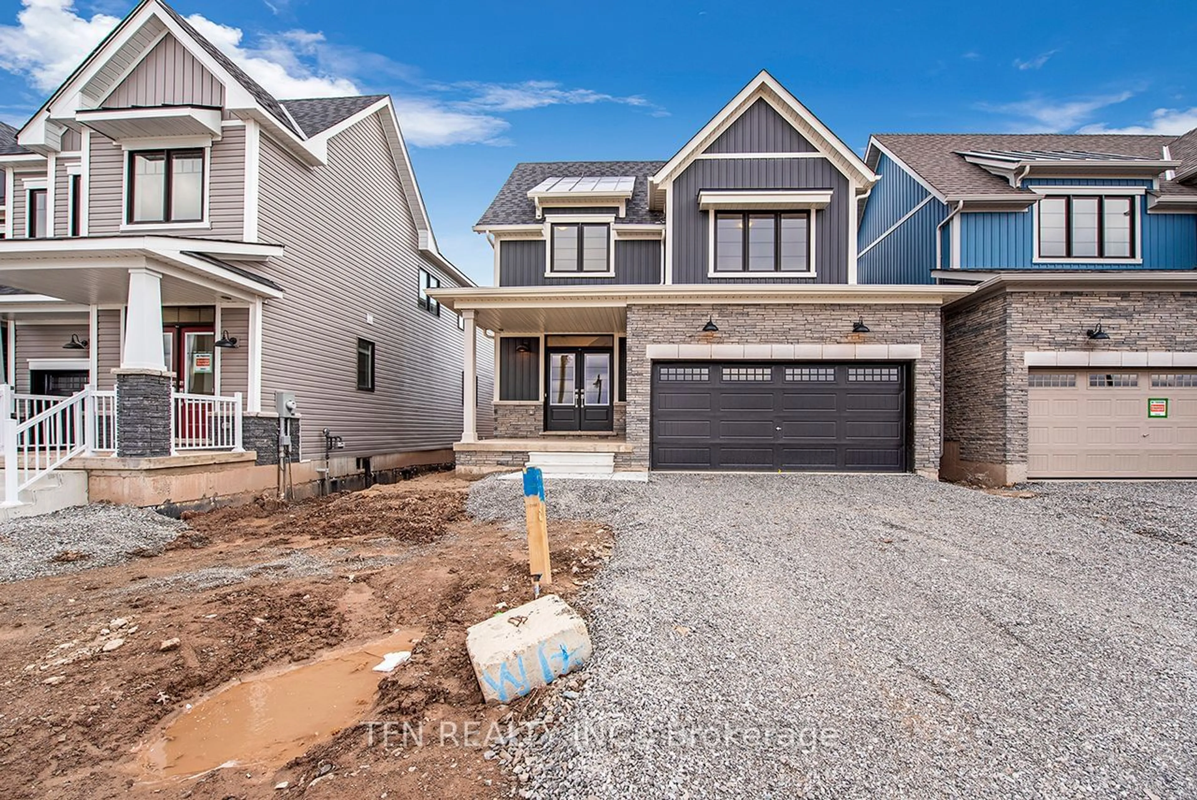 Frontside or backside of a home, the street view for 132 Eastbridge Ave, Welland Ontario L3B 0M2