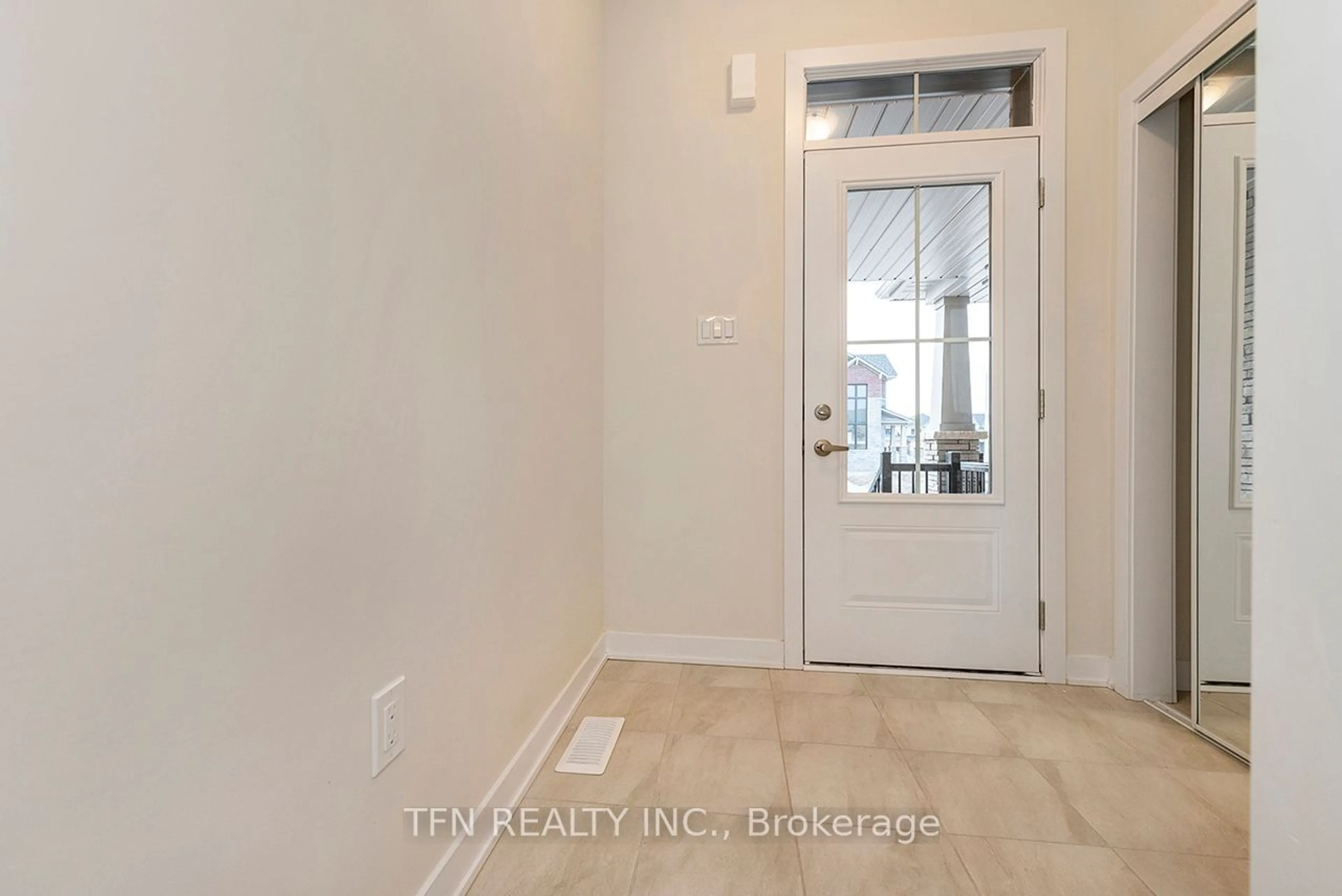 Indoor entryway, not visible floor for 132 Eastbridge Ave, Welland Ontario L3B 0M2