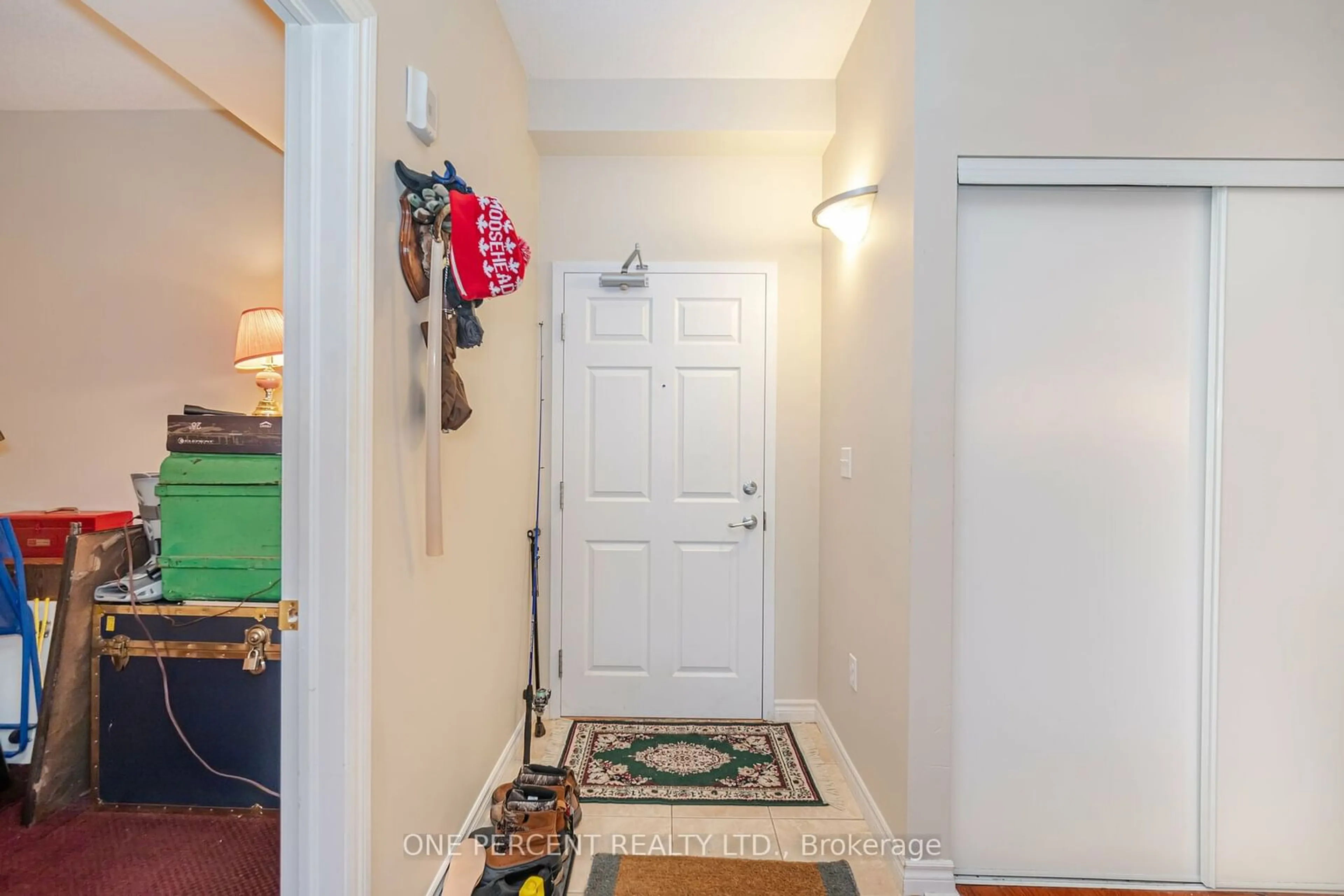 Indoor entryway, wood floors for 308 Watson Pkwy #115, Guelph Ontario N1E 0G7