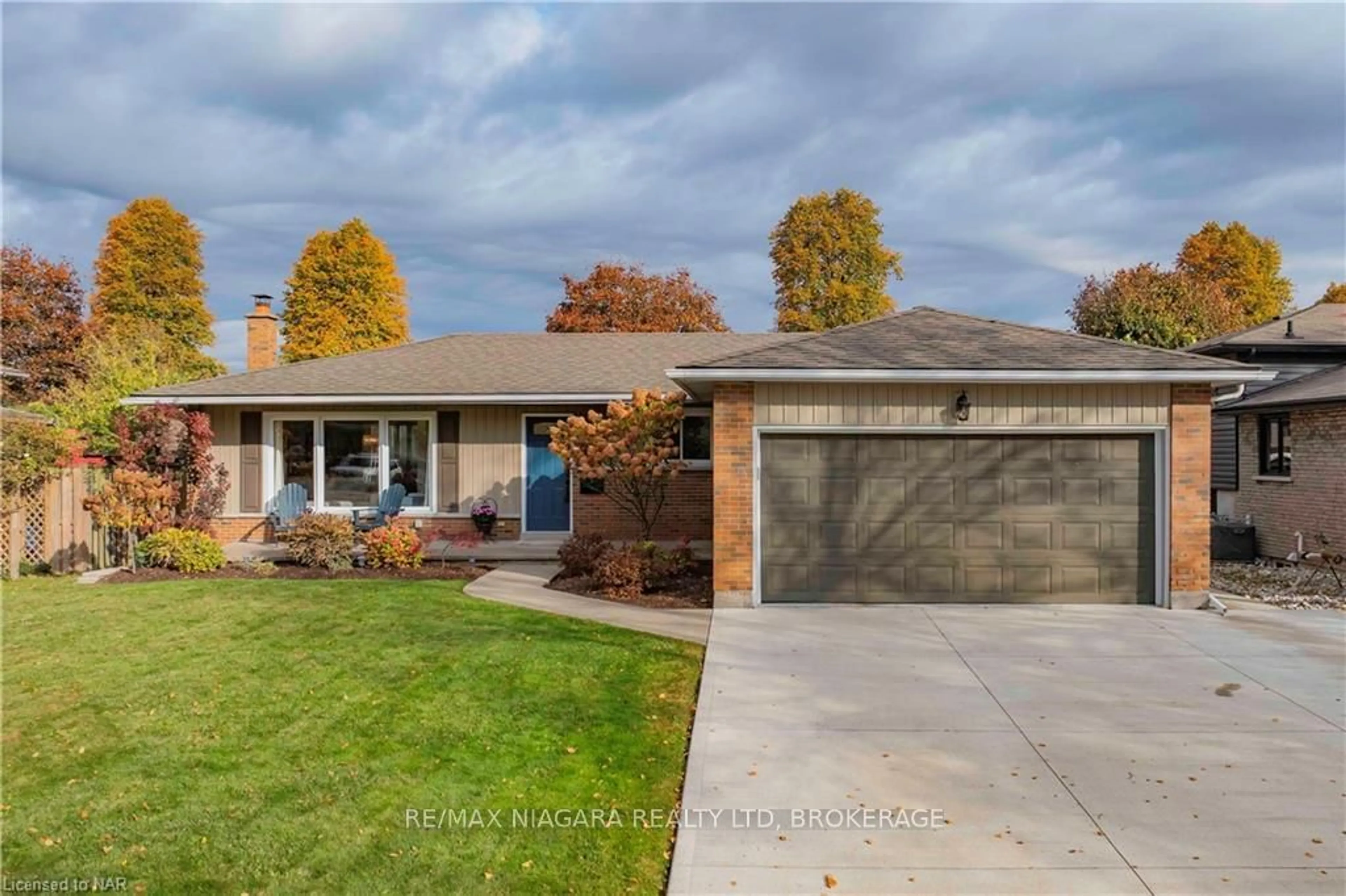 Frontside or backside of a home, the street view for 3351 WILTSHIRE Blvd, Niagara Falls Ontario L2J 3M1