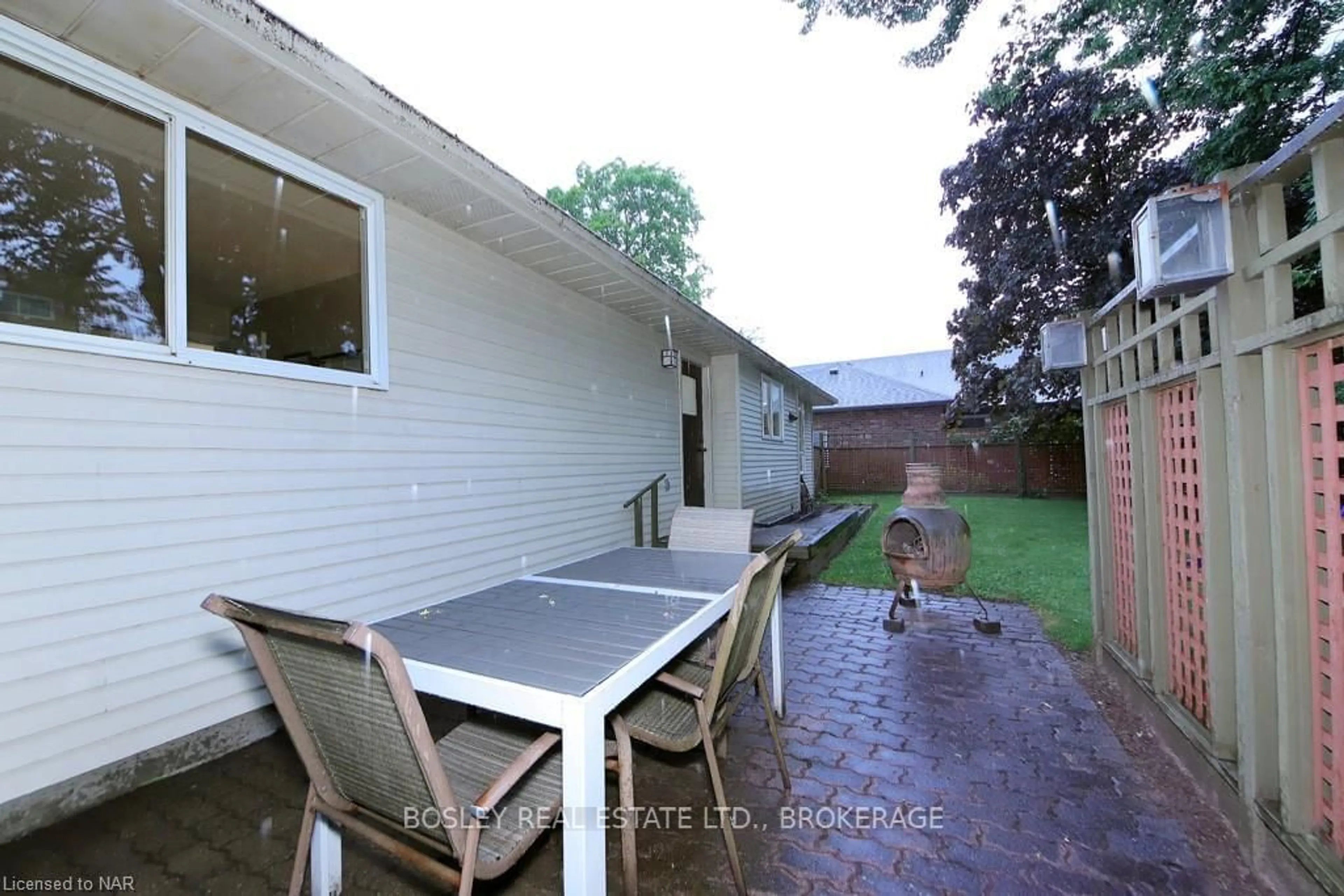 Patio, the fenced backyard for 15 OAK Dr, Niagara-on-the-Lake Ontario L0S 1J0