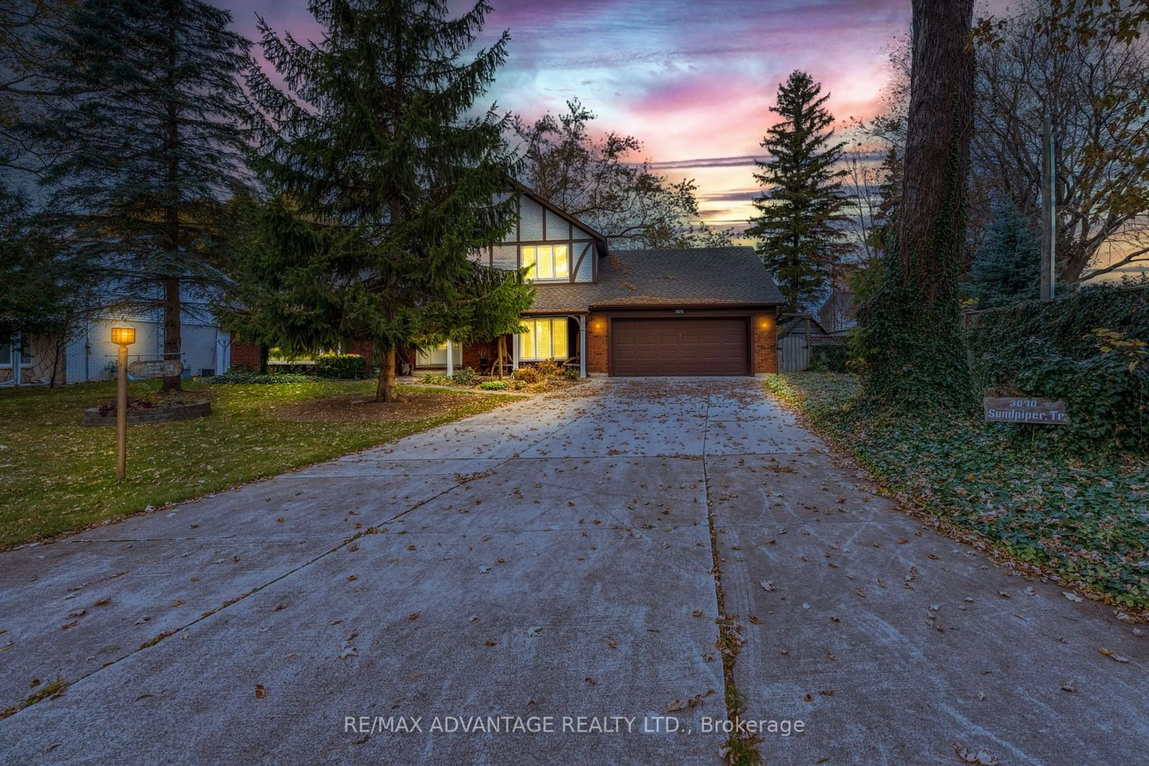 Frontside or backside of a home, the street view for 3070 Sandpiper Tr, Plympton-Wyoming Ontario N0N 1E0