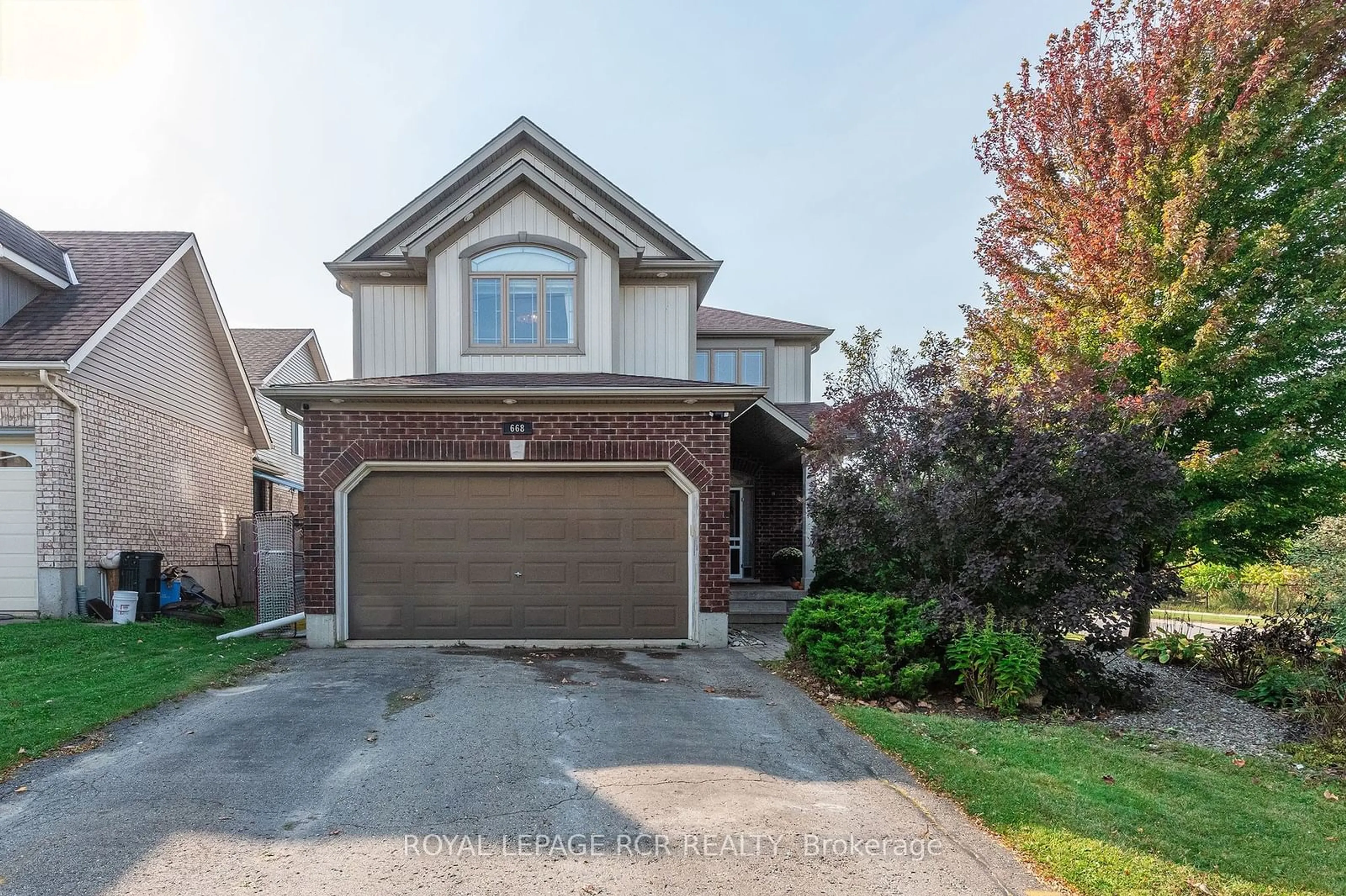 Frontside or backside of a home, the street view for 668 Cedar St, Shelburne Ontario L9V 2W5