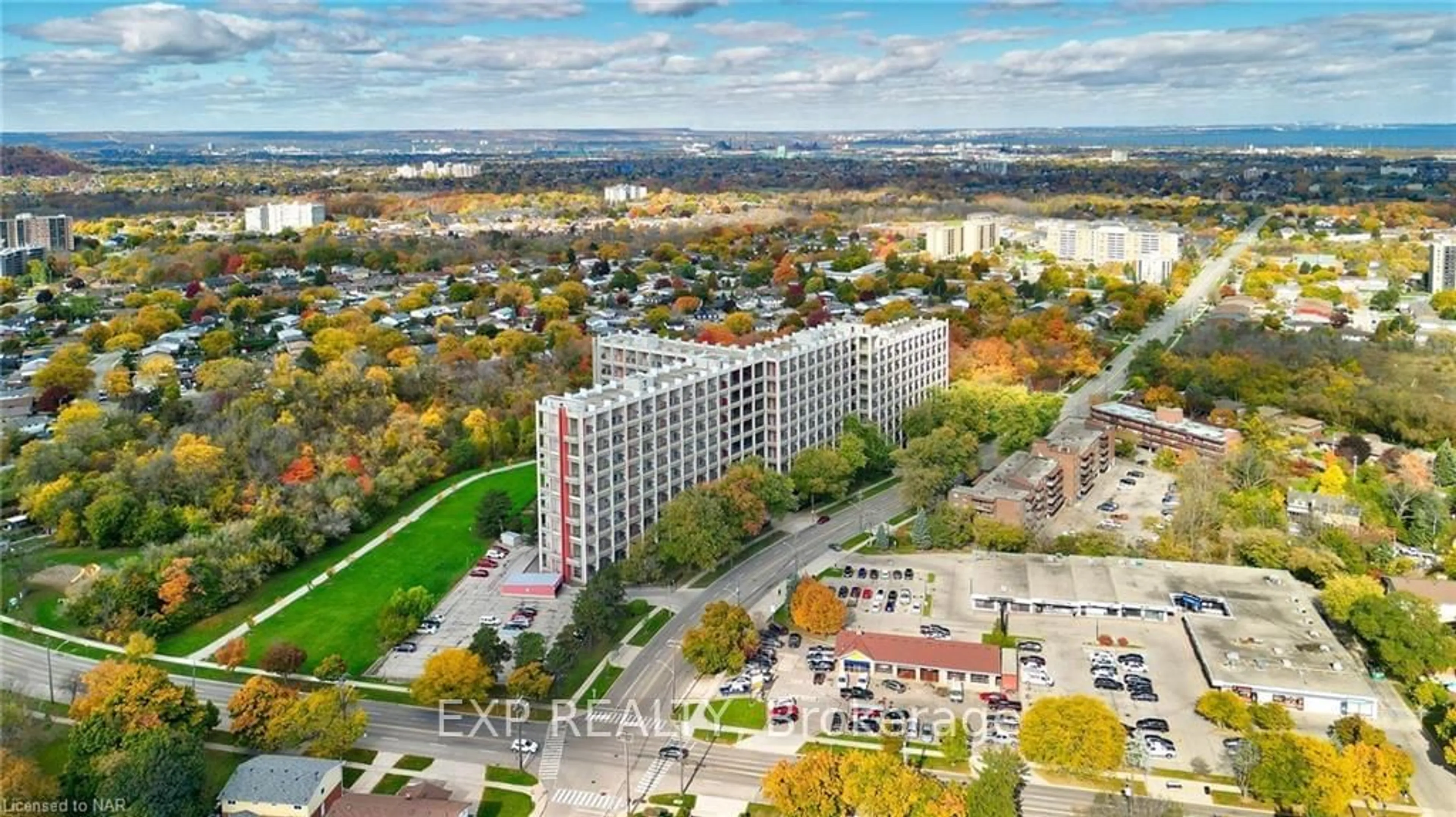 A pic from exterior of the house or condo, the view of city buildings for 350 QUIGLEY Rd #836, Hamilton Ontario L8K 5N2