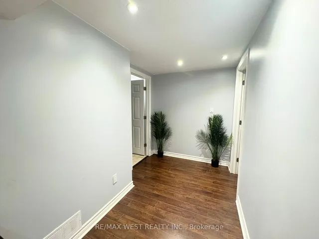Additional property image - 105 Kings Forest Dr