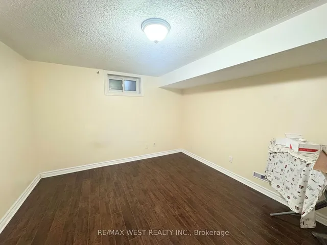 Additional property image - 105 Kings Forest Dr